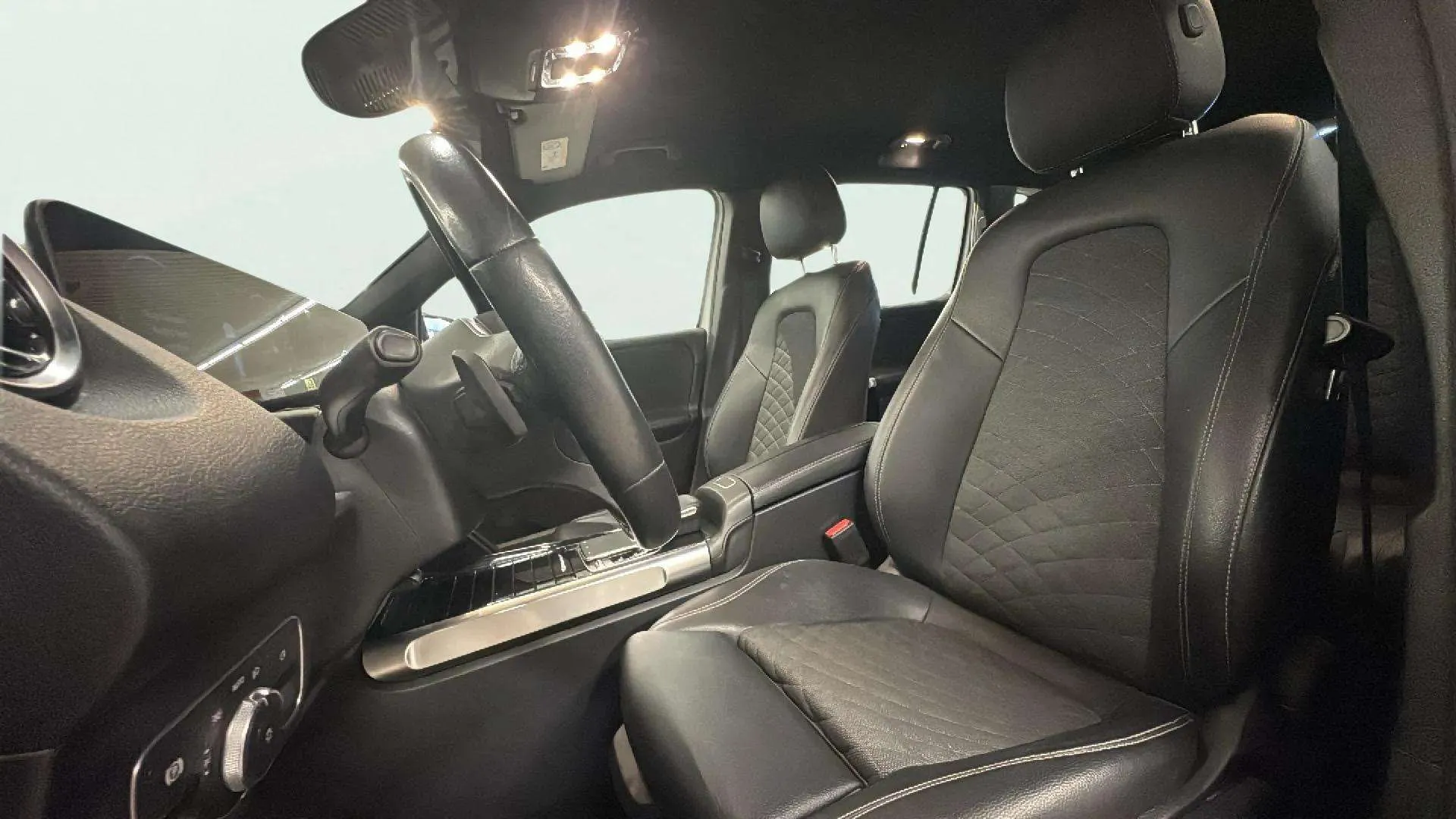 Mercedes-Benz GLB 2.0 GLB 200 D DCT - foto 17