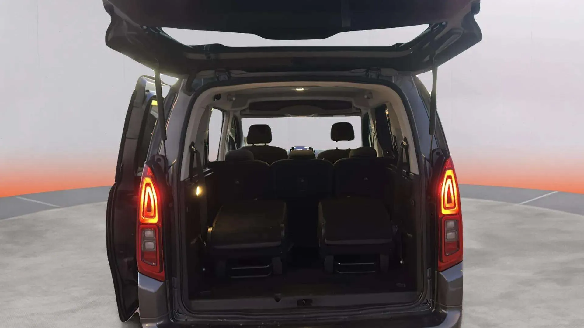 Opel Combo 1.5 TD Selective XL Aut - foto 28