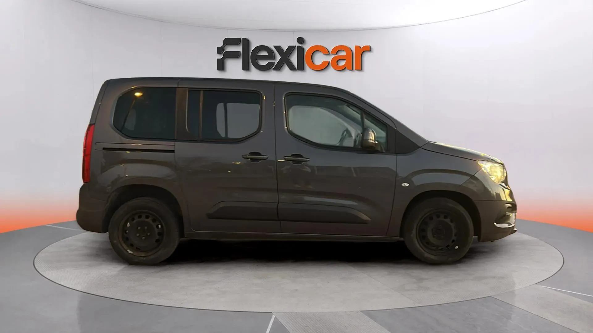 Opel Combo 1.5 TD Selective XL Aut - foto 26