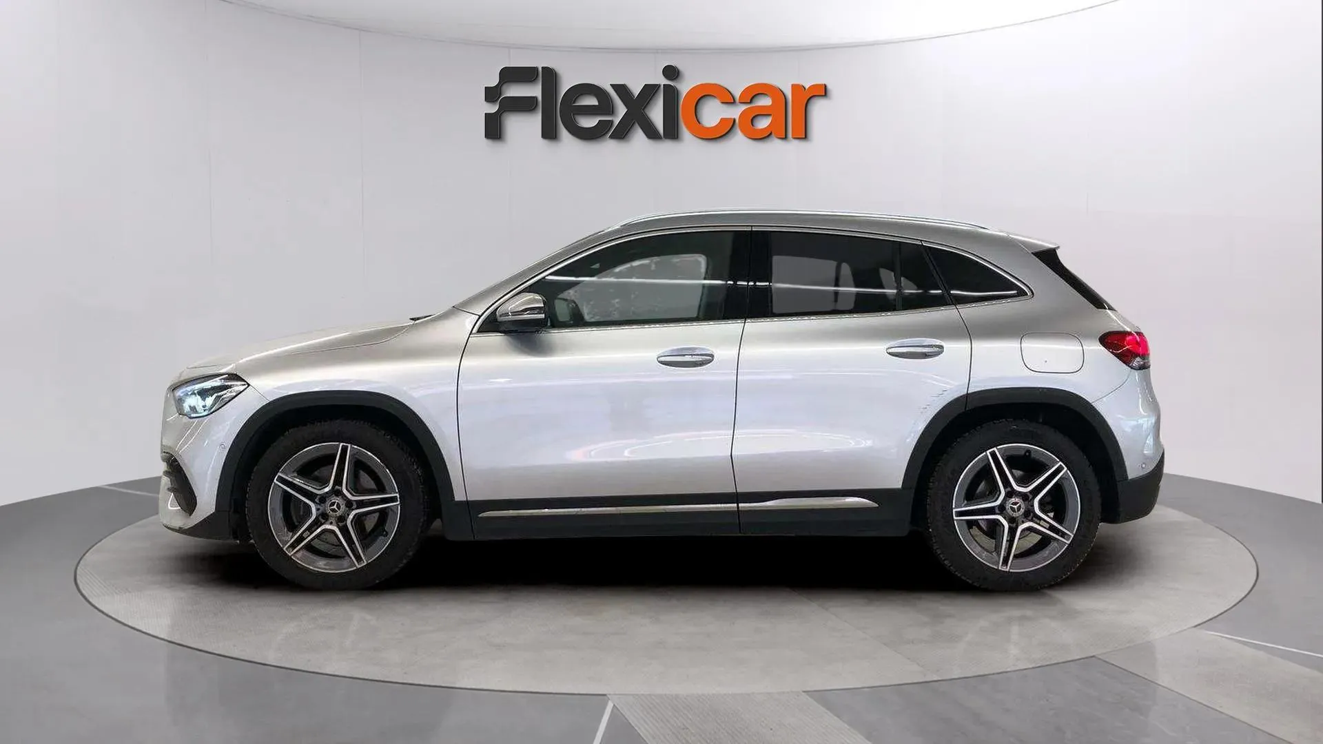 Mercedes-Benz GLA 200 D - foto 4