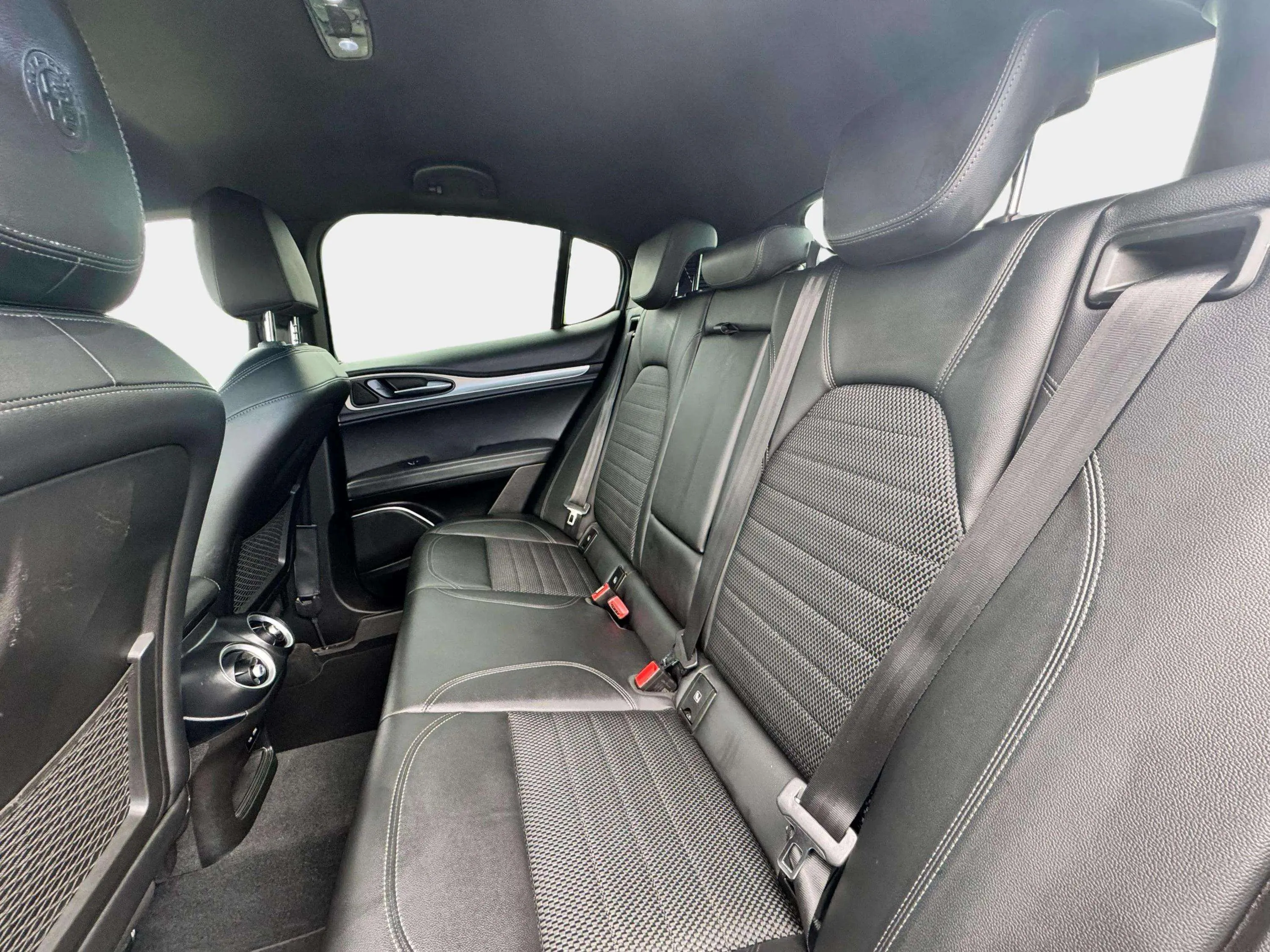 Alfa Romeo Stelvio 2.2 Diesel Sprint RWD - foto 19