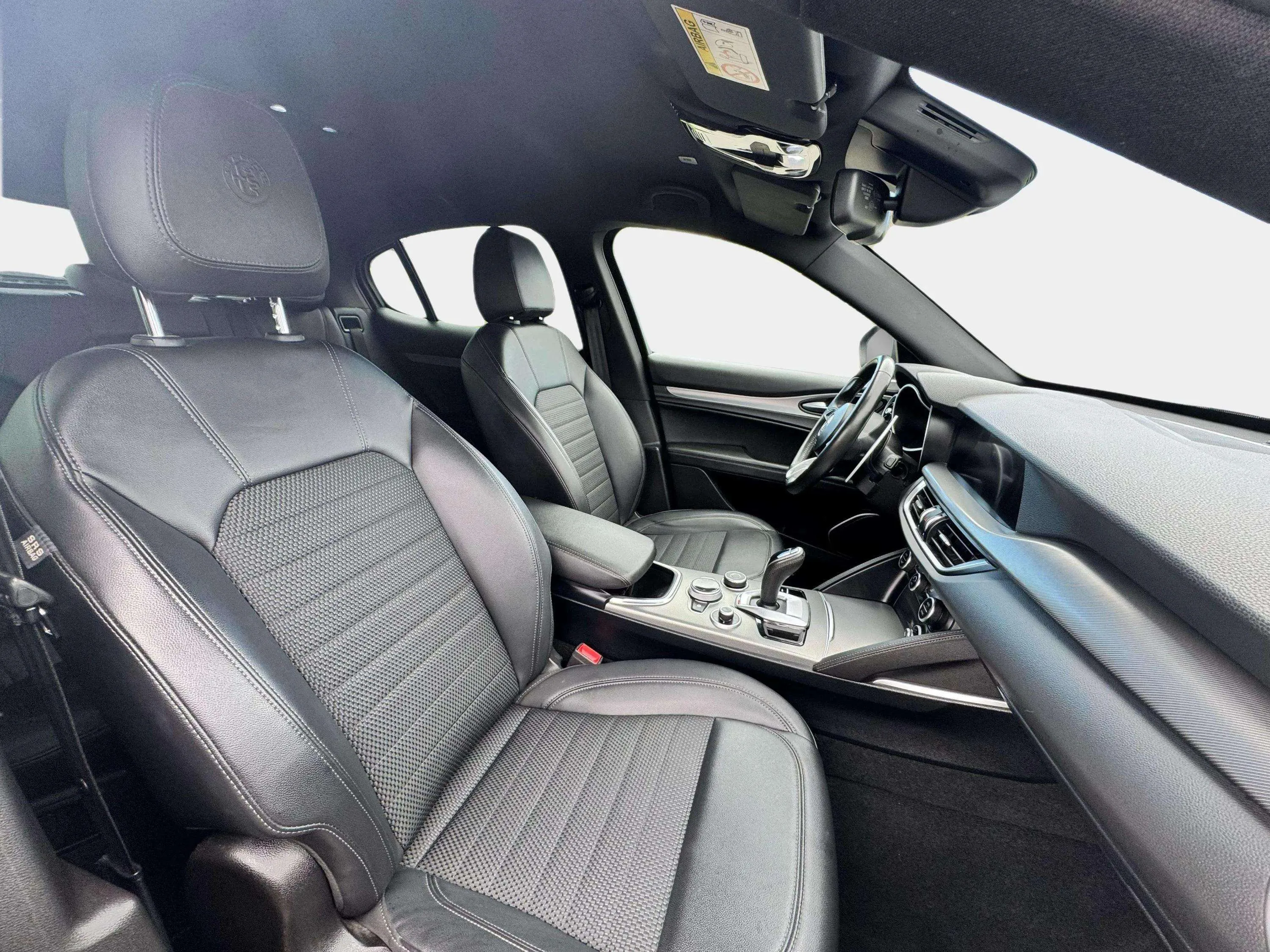 Alfa Romeo Stelvio 2.2 Diesel Sprint RWD - foto 17