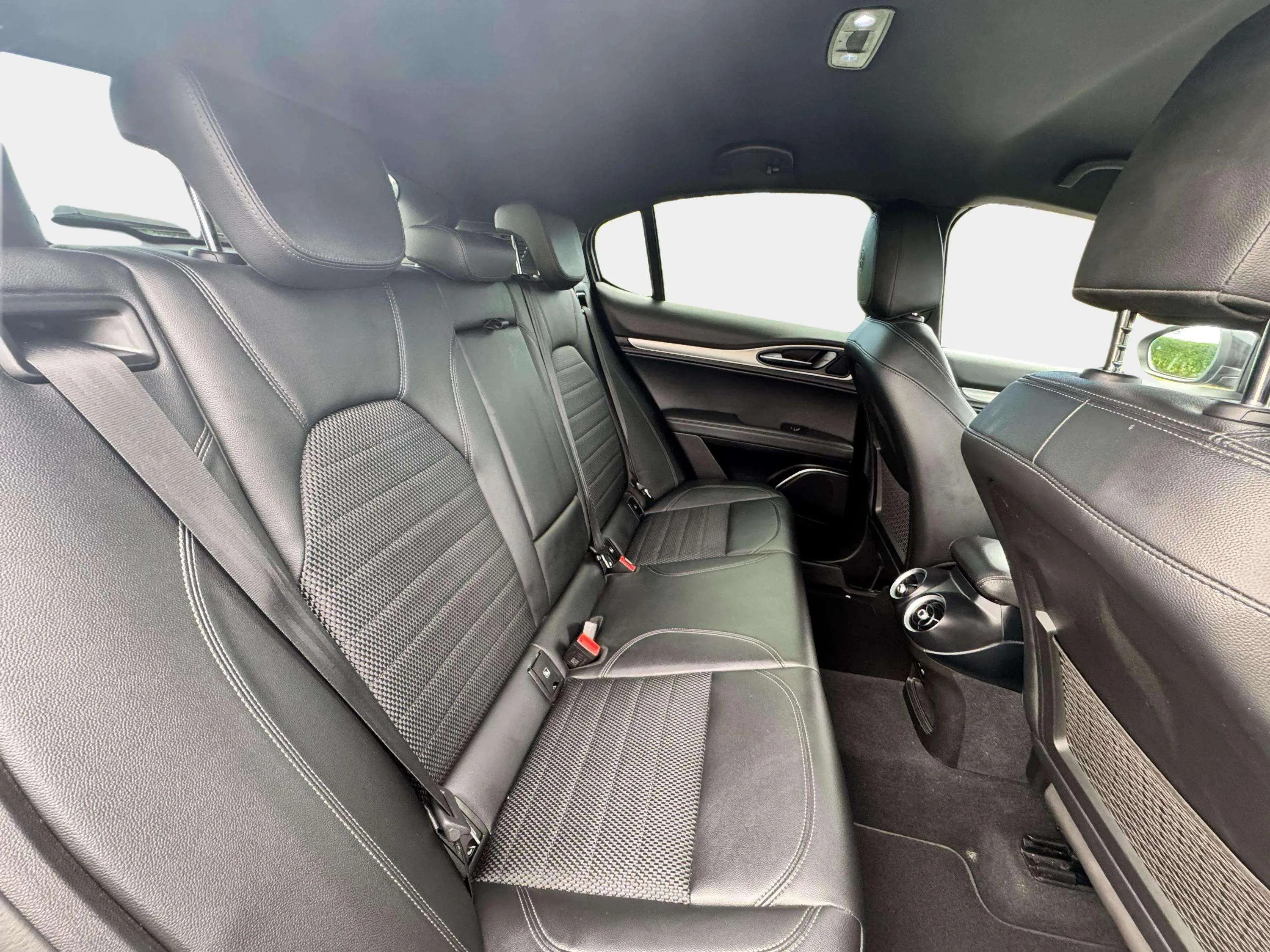 Alfa Romeo Stelvio 2.2 Diesel Sprint RWD - foto 18