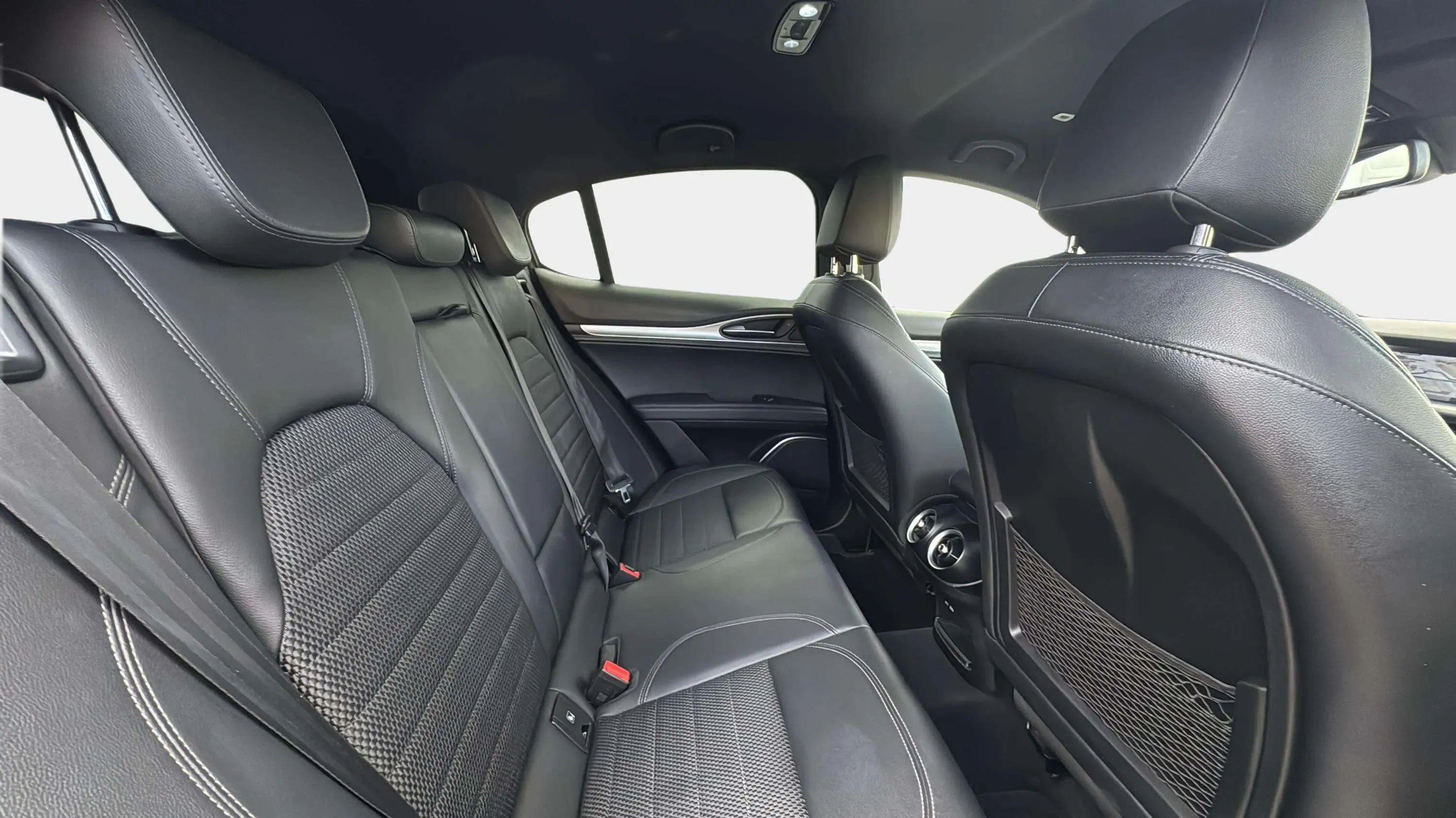 Alfa Romeo Stelvio 2.2 Diesel Sprint RWD - foto 25