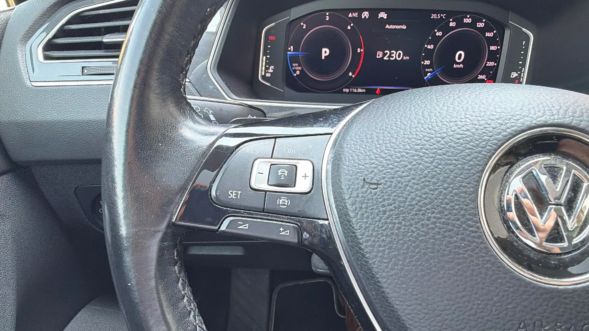 Volkswagen Tiguan Advance 2.0 TDI DSG - foto 15