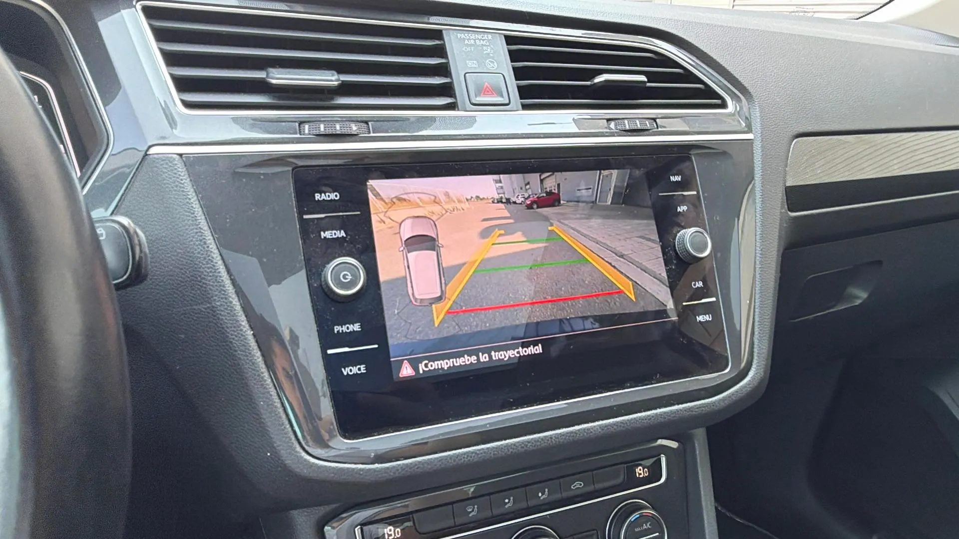 Volkswagen Tiguan Advance 2.0 TDI DSG - foto 11