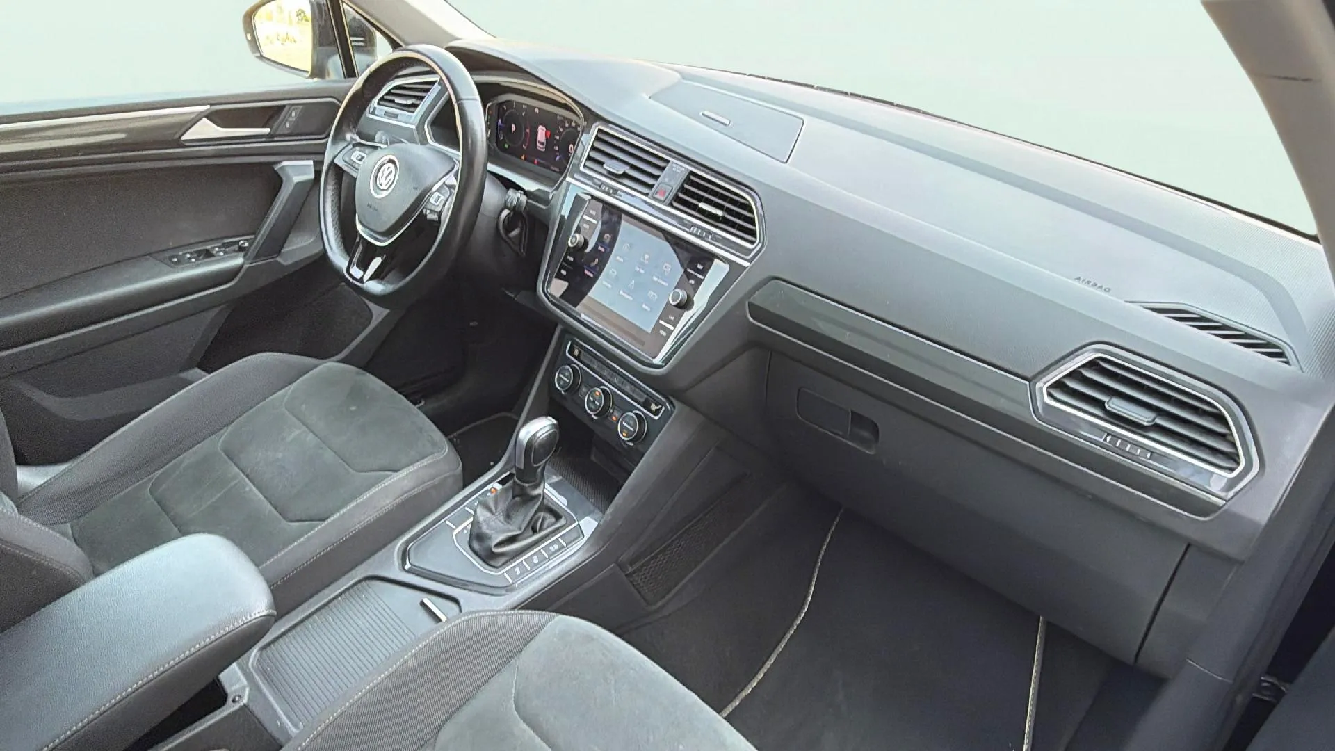Volkswagen Tiguan Advance 2.0 TDI DSG - foto 9