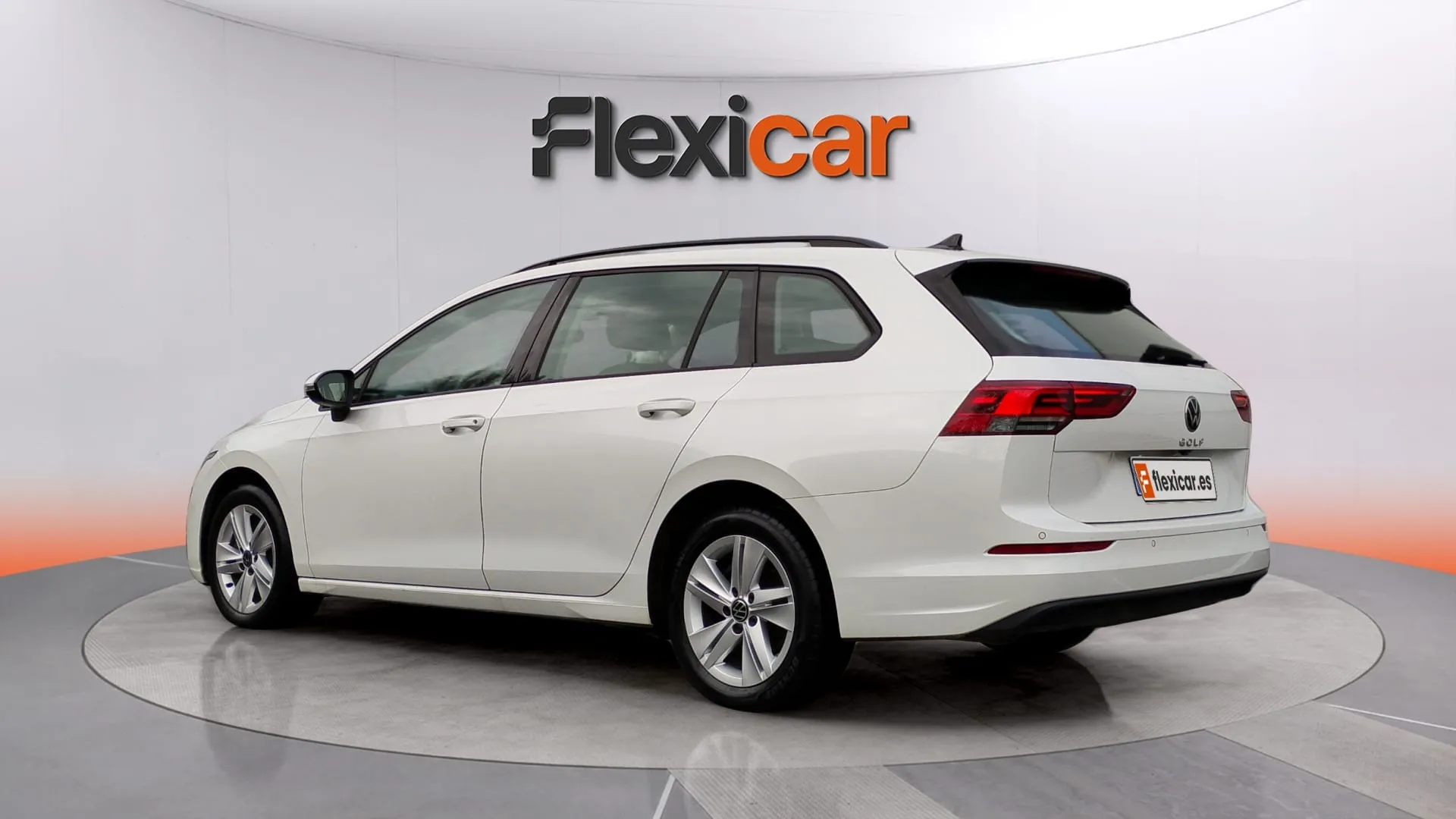 Volkswagen Golf Life 2.0 TDI DSG Variant - foto 5