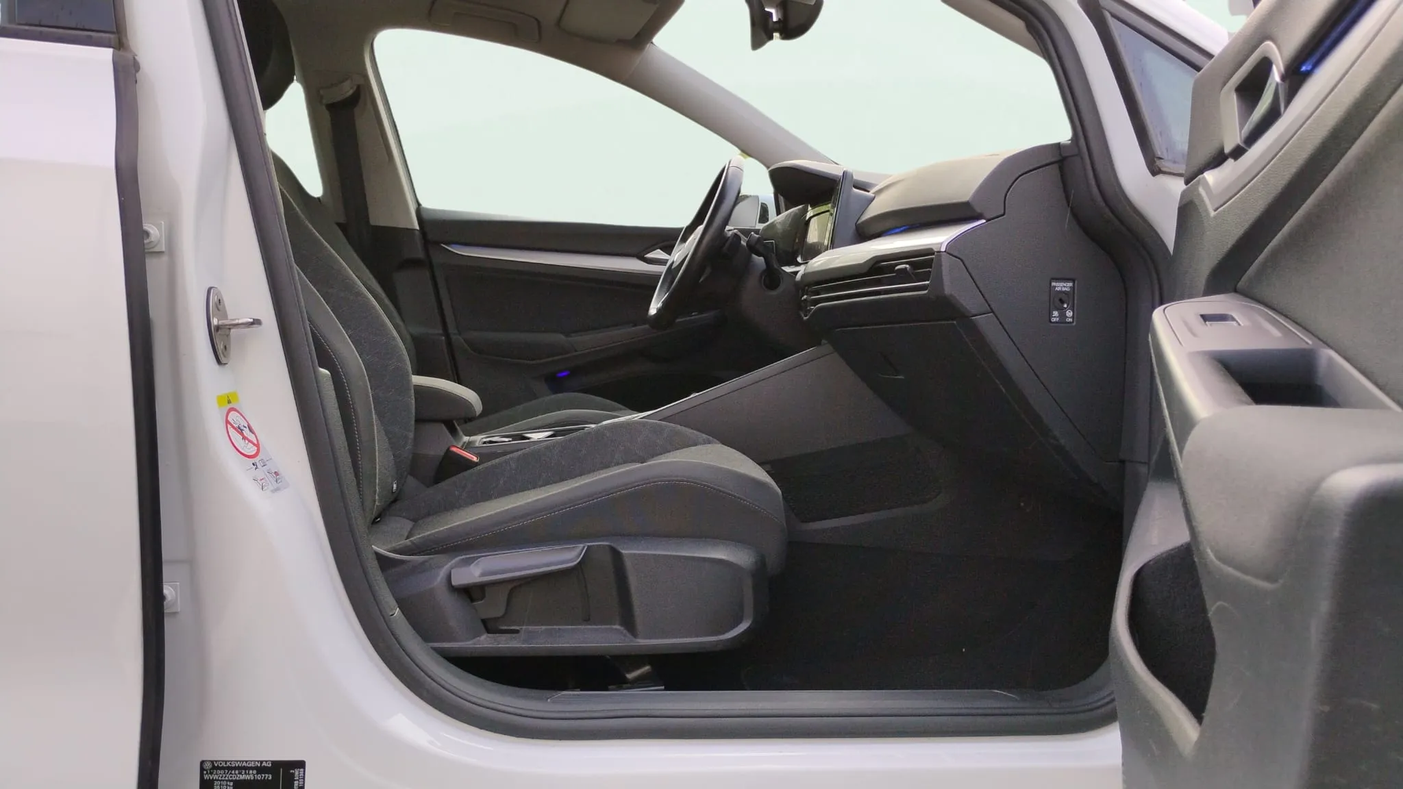 Volkswagen Golf Life 2.0 TDI DSG Variant - foto 17