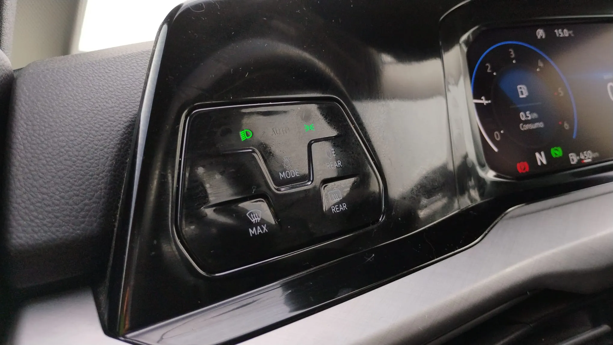 Volkswagen Golf Life 2.0 TDI DSG Variant - foto 15