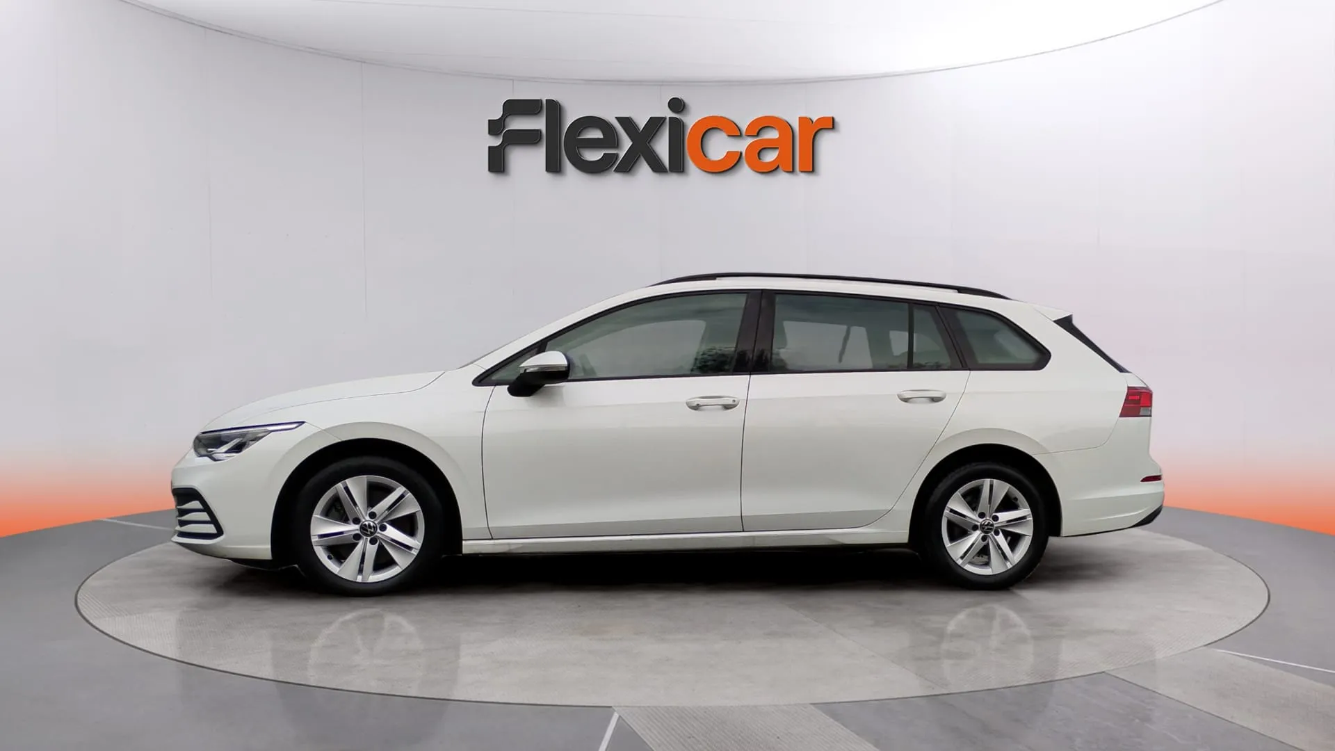 Volkswagen Golf Life 2.0 TDI DSG Variant - foto 6