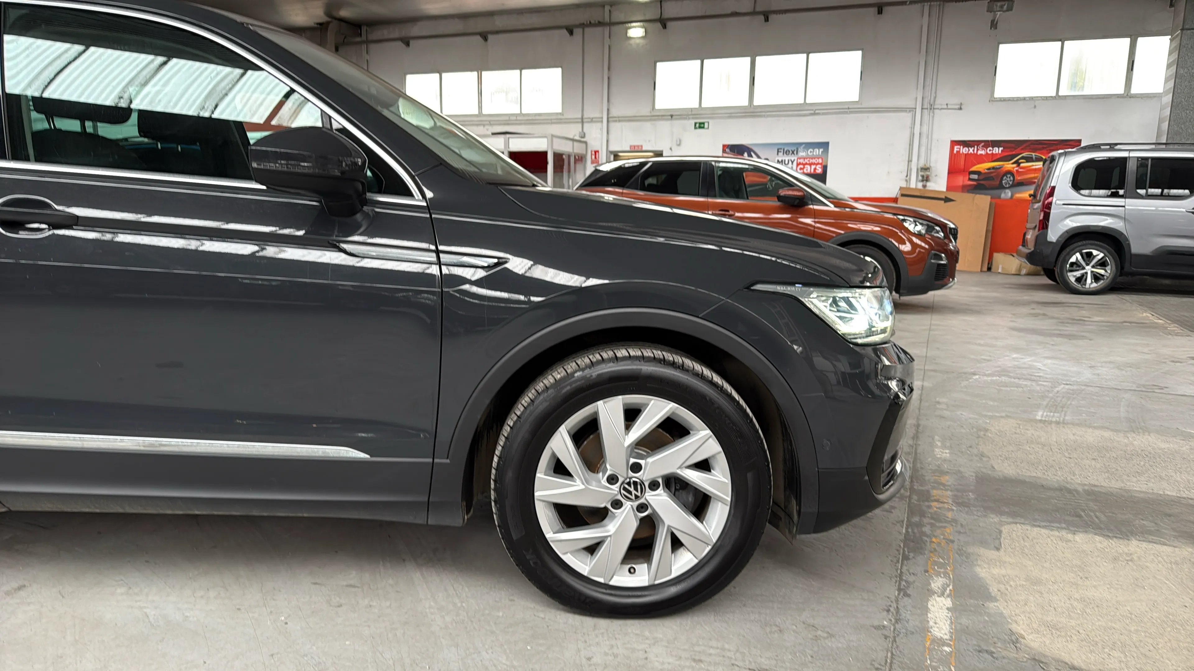 Volkswagen Tiguan Life 2.0 TDI DSG - foto 24