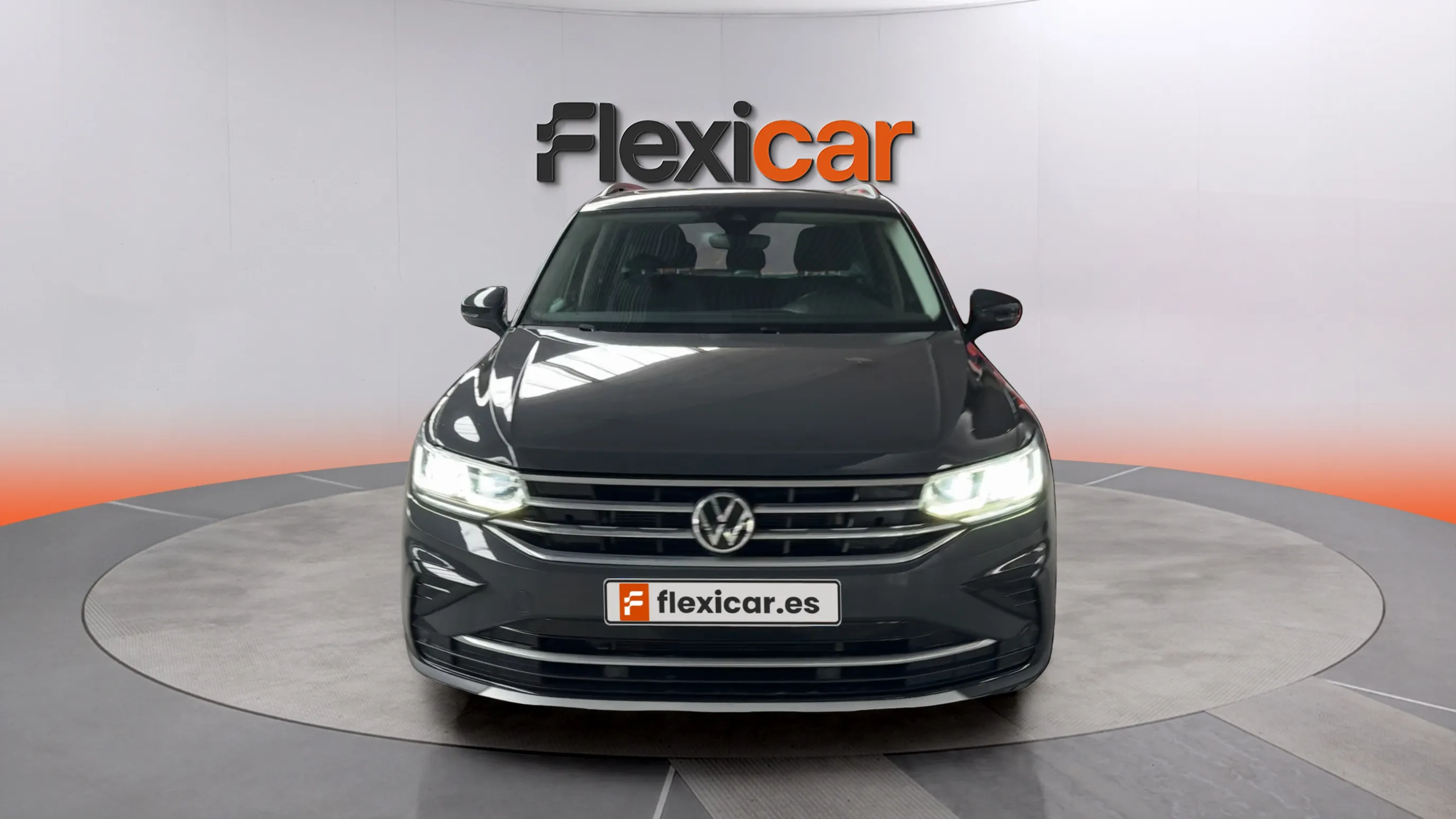 Volkswagen Tiguan Life 2.0 TDI DSG - foto 2