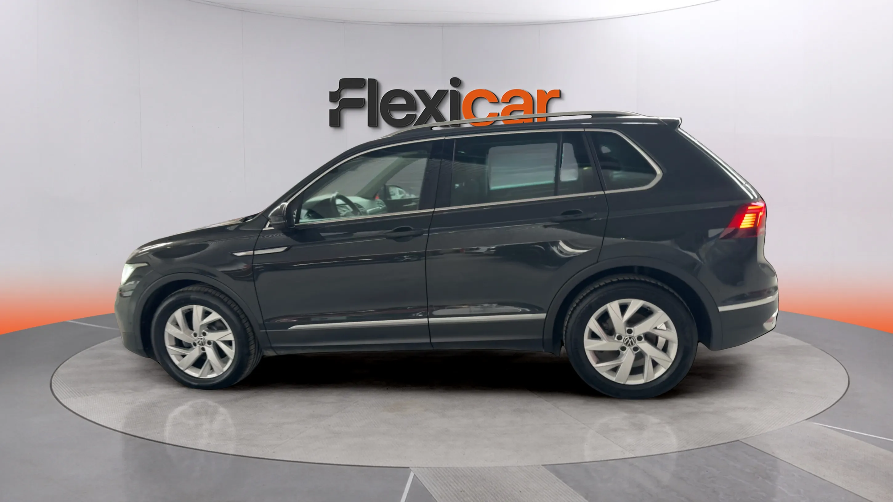Volkswagen Tiguan Life 2.0 TDI DSG - foto 4