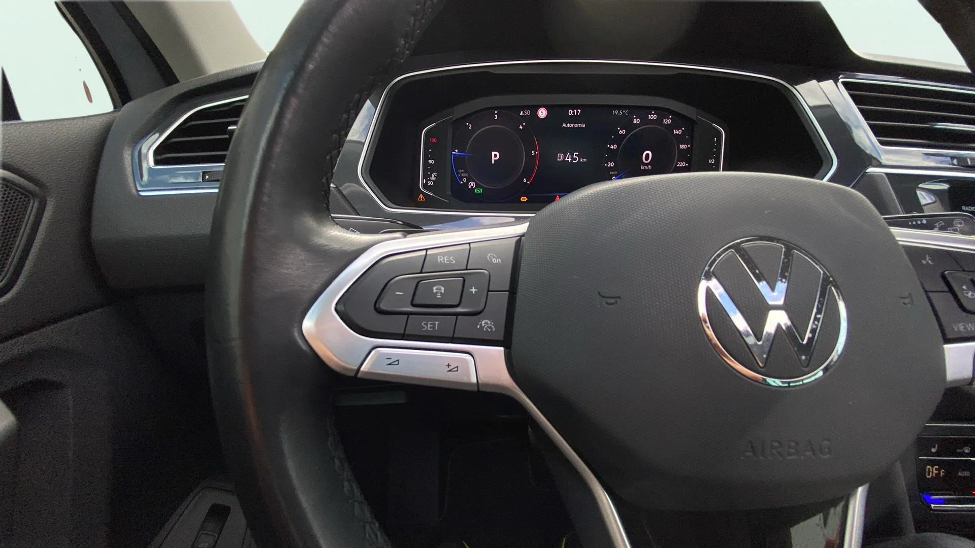 Volkswagen Tiguan Life 2.0 TDI DSG - foto 17