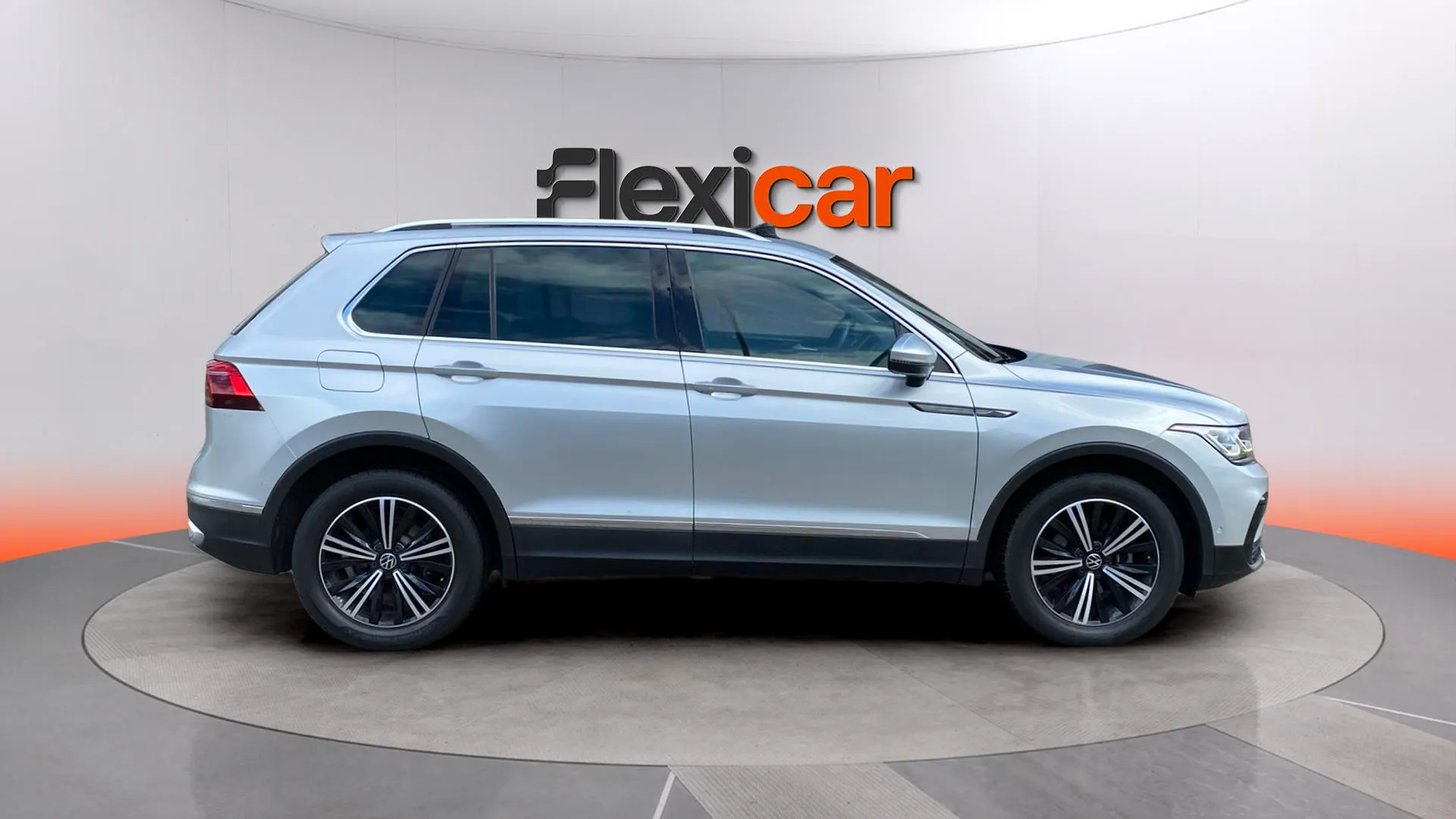 Volkswagen Tiguan Life 2.0 TDI DSG - foto 8