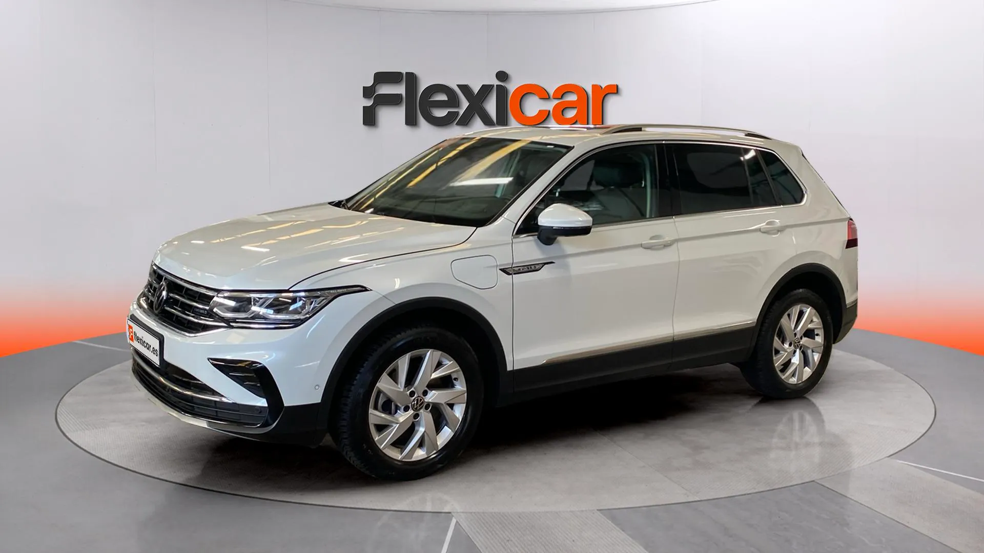 Volkswagen Tiguan Life 1.4 TSI eHybrid DSG - foto 2