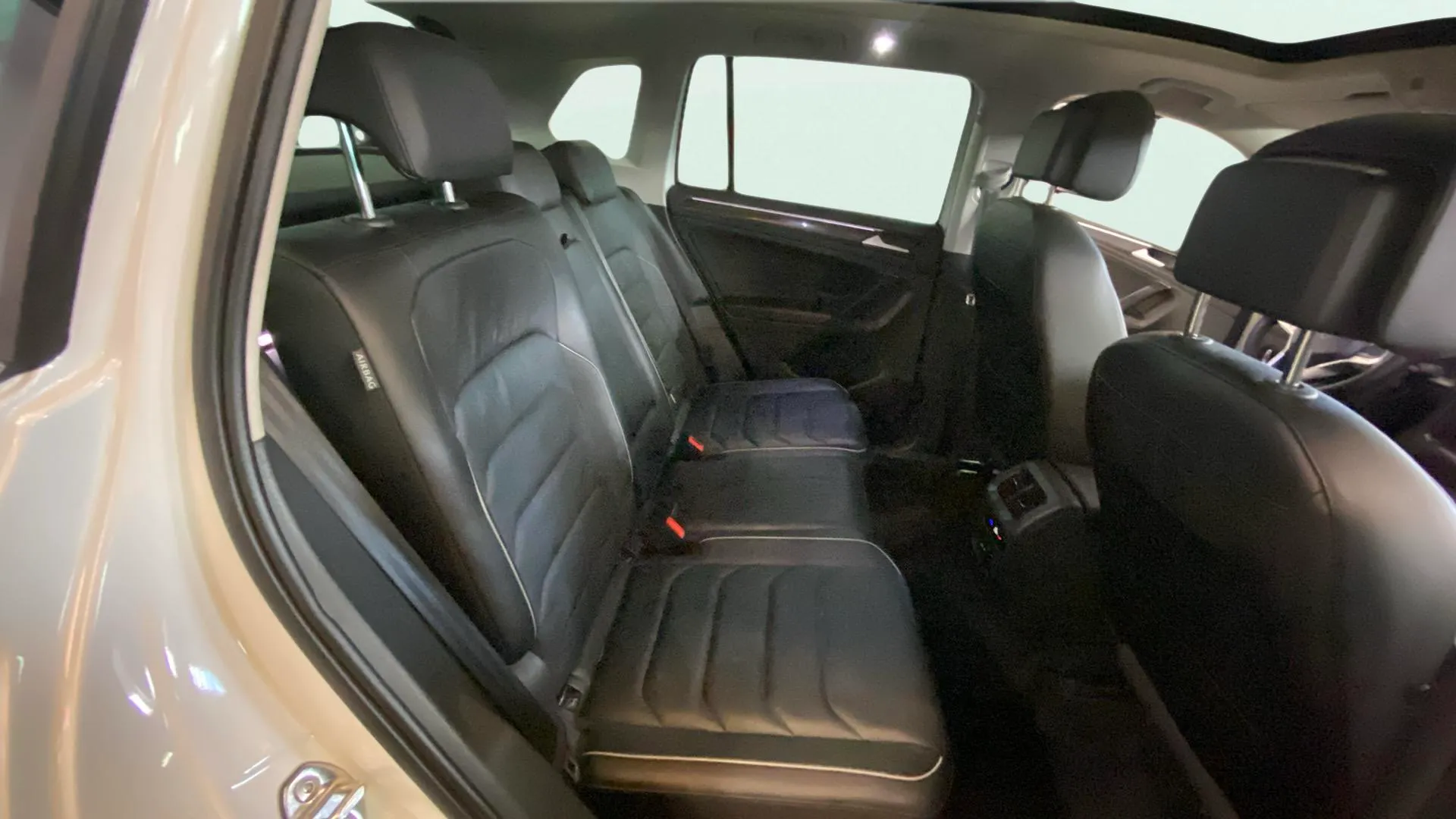Volkswagen Tiguan Life 1.4 TSI eHybrid DSG - foto 15
