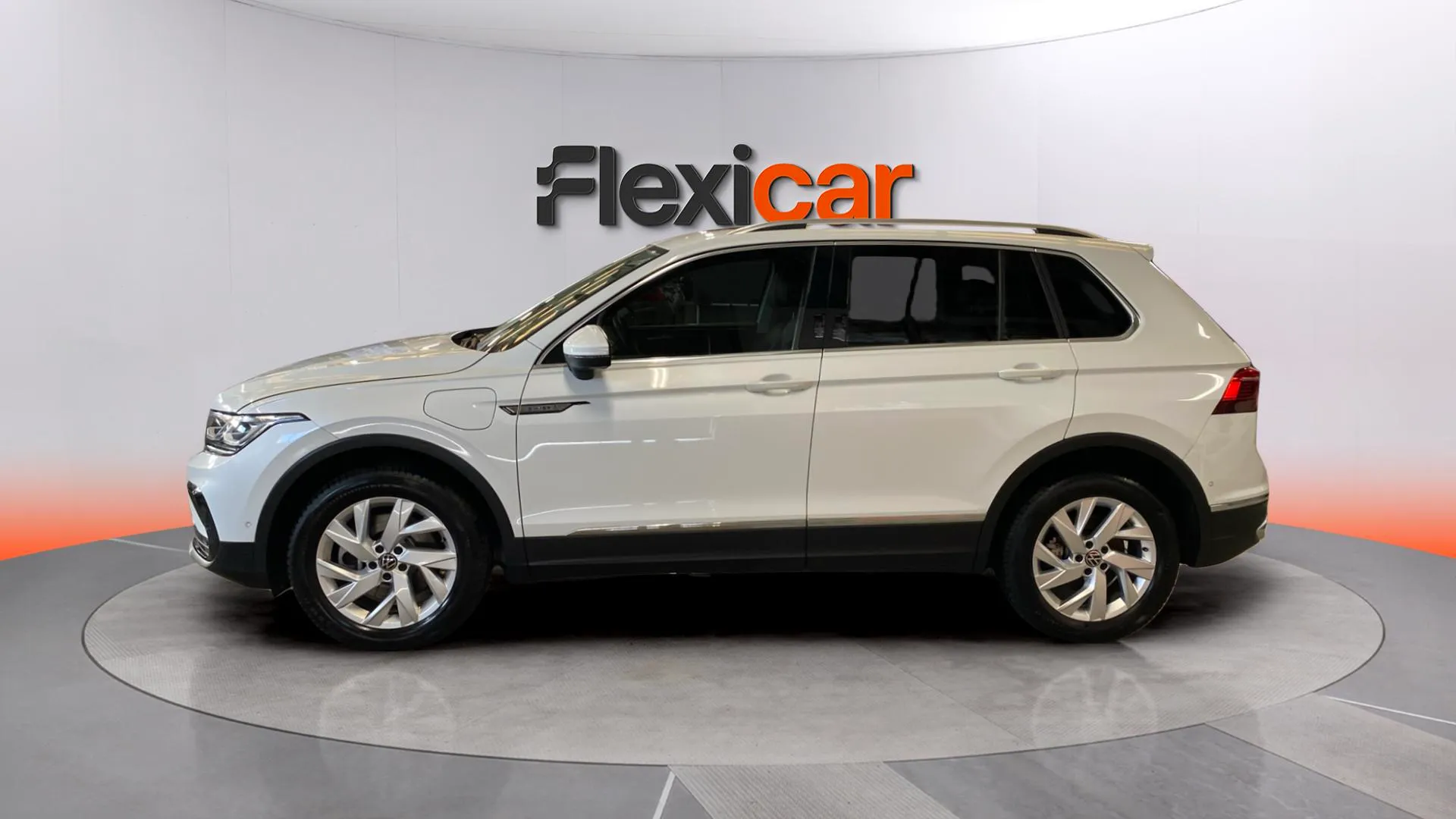 Volkswagen Tiguan Life 1.4 TSI eHybrid DSG - foto 3