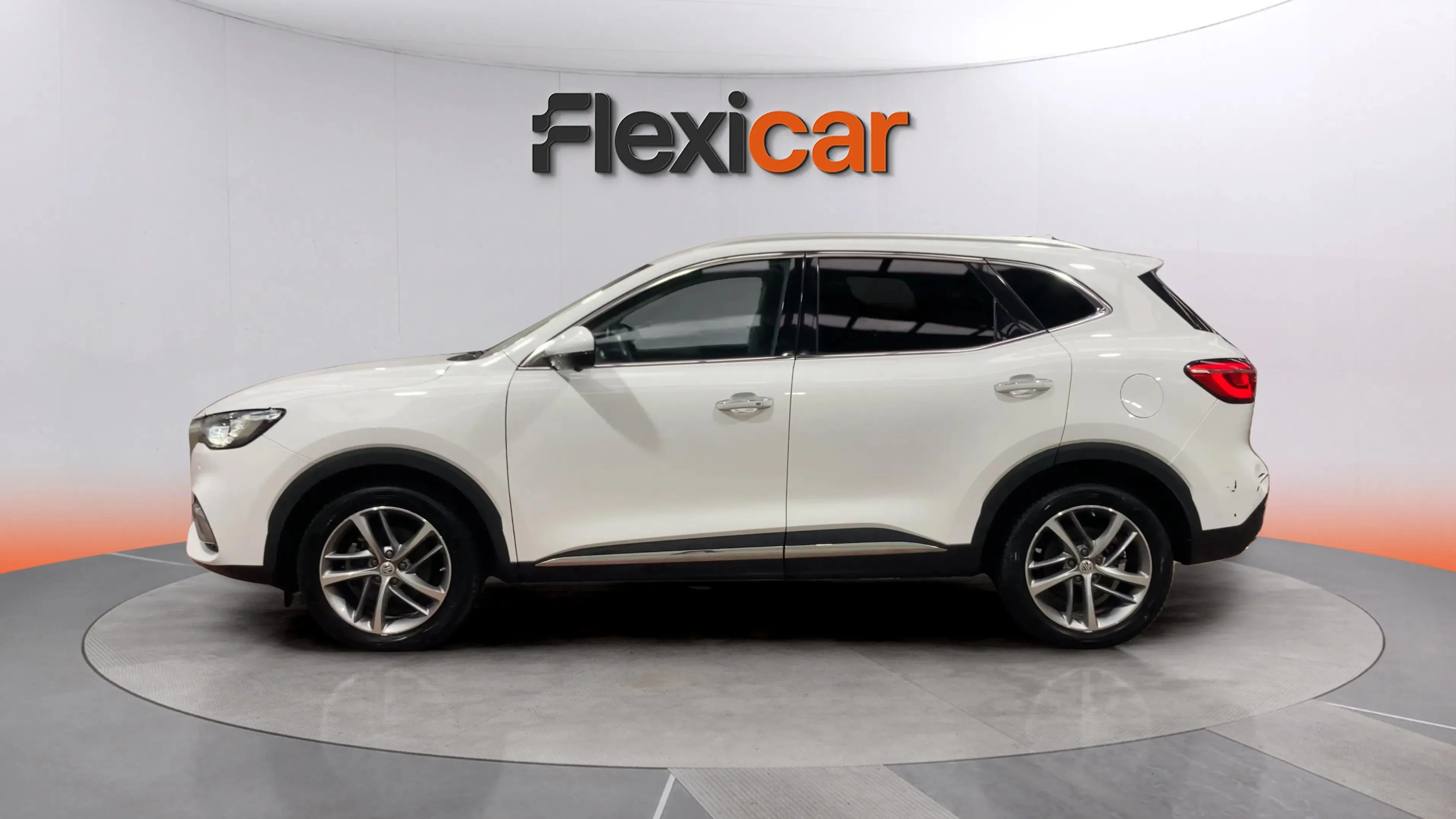MG HS 1.5T-GDI PHEV Luxury - foto 4