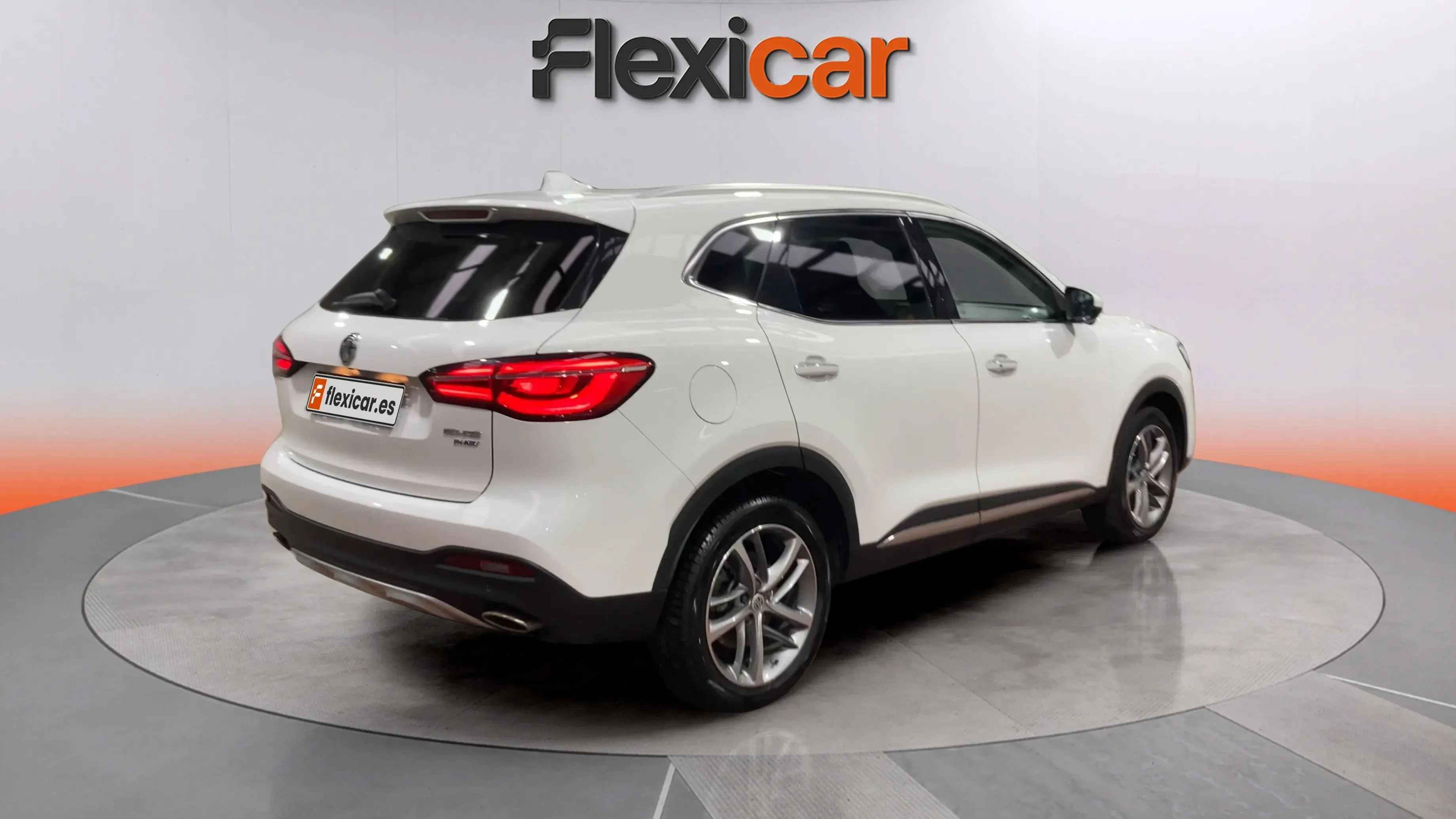 MG HS 1.5T-GDI PHEV Luxury - foto 8