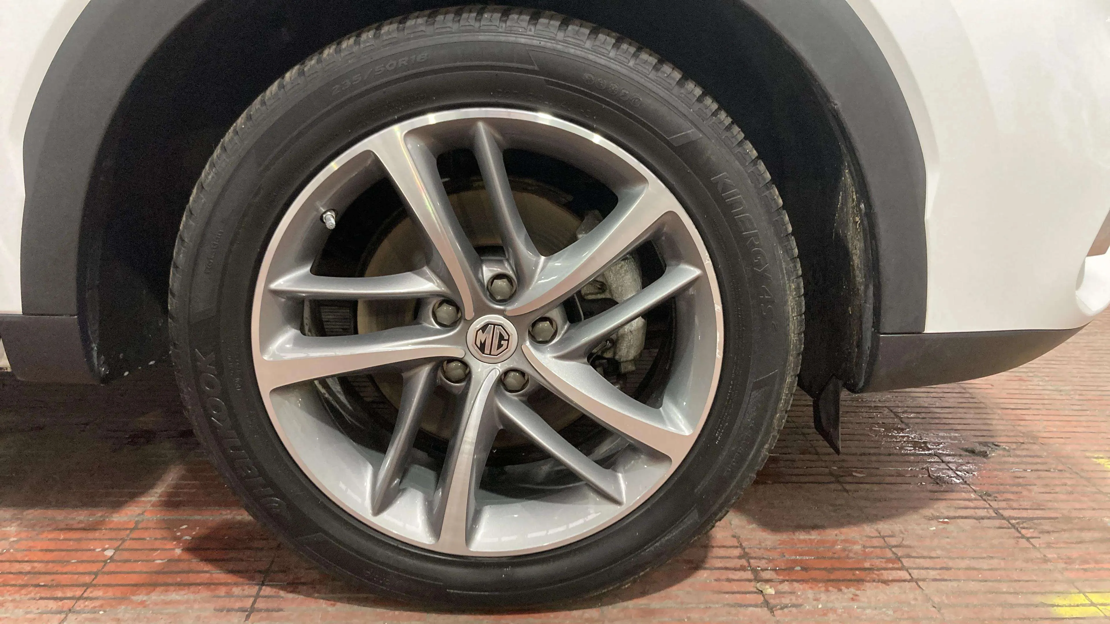 MG HS 1.5T-GDI PHEV Luxury - foto 31