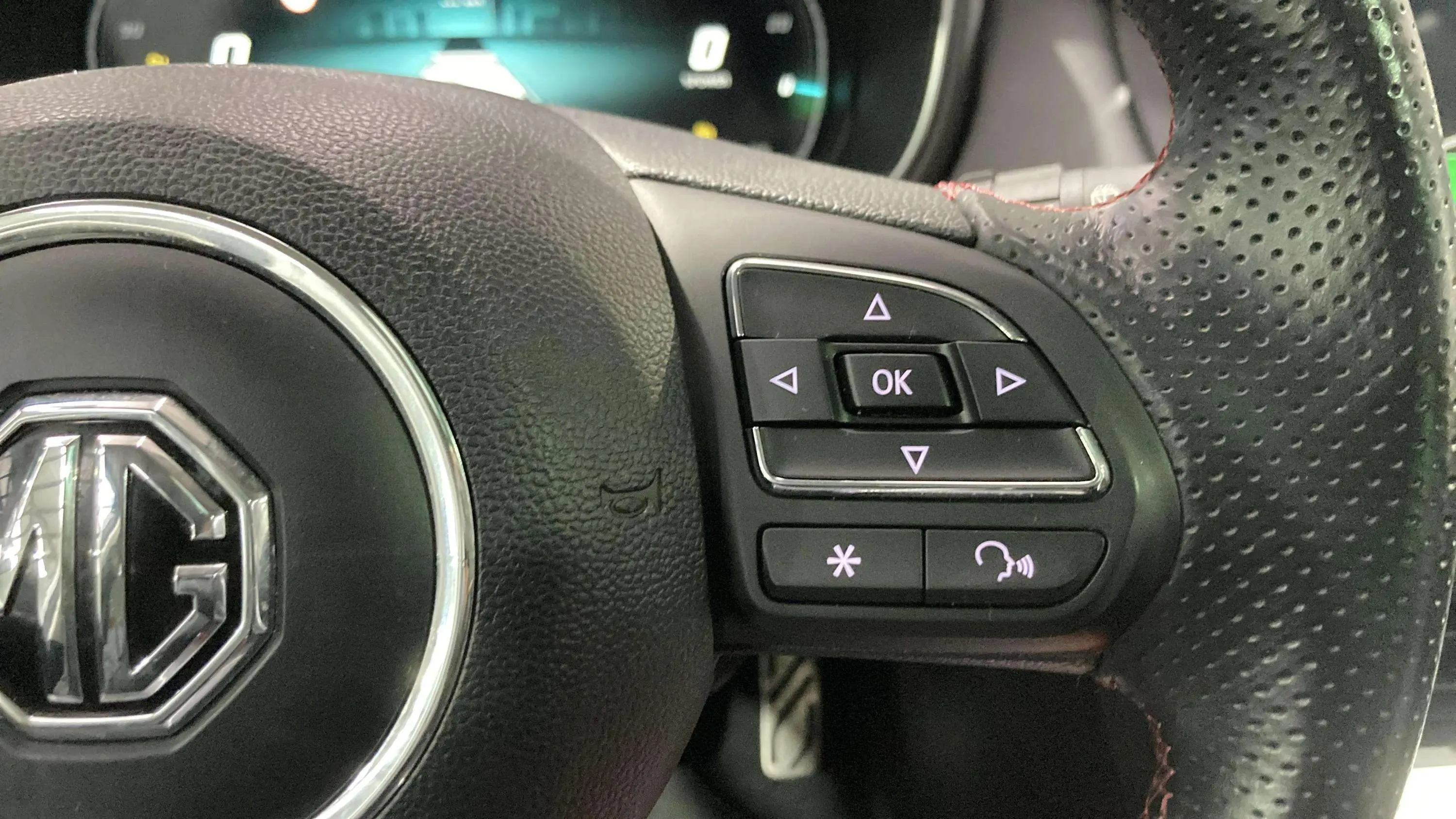 MG HS 1.5T-GDI PHEV Luxury - foto 14