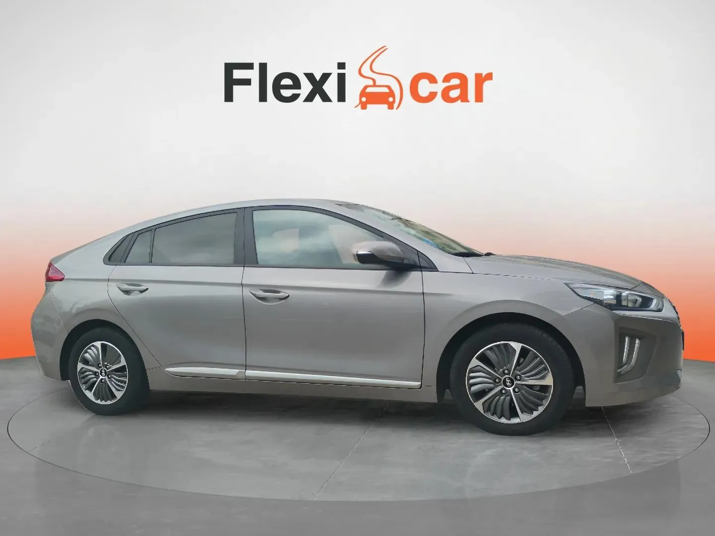 Hyundai Ioniq 1.6 GDI PHEV Klass DCT - foto 3