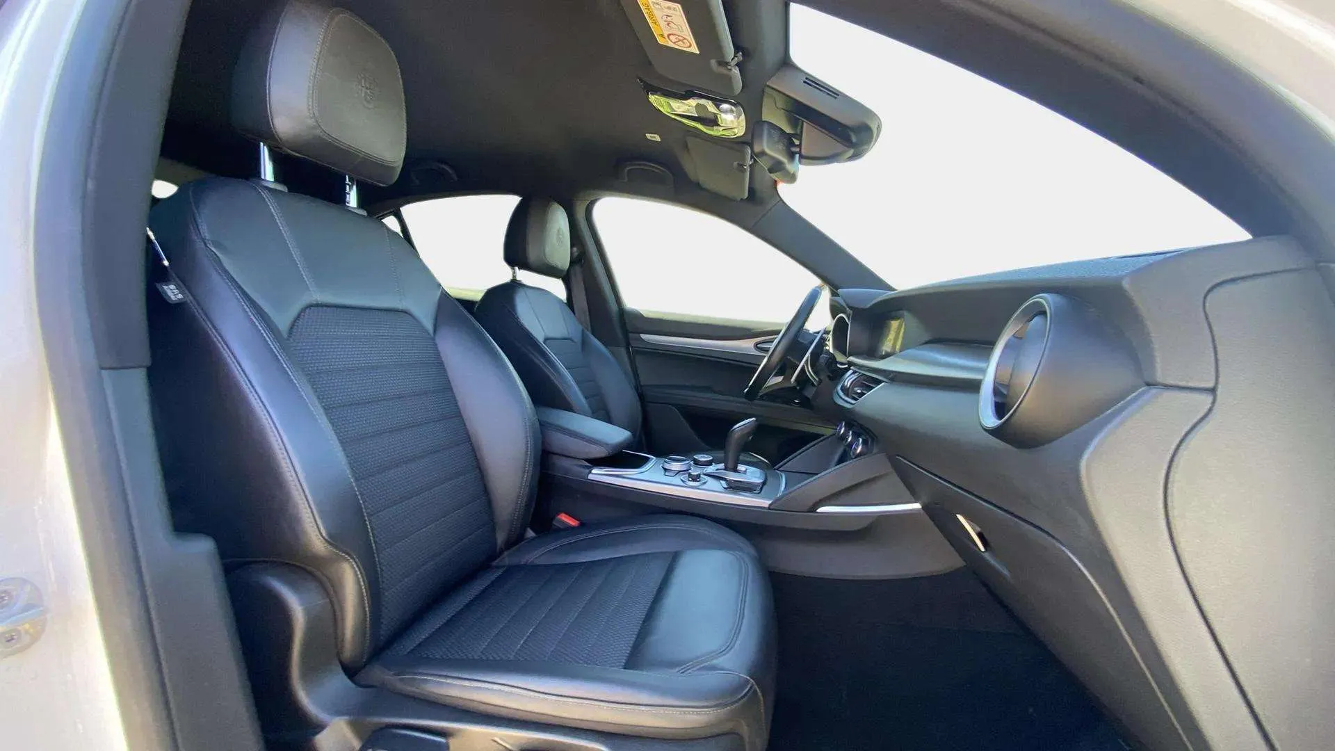 Alfa Romeo Stelvio 2.0 Gasolina Sprint Q4 - foto 13