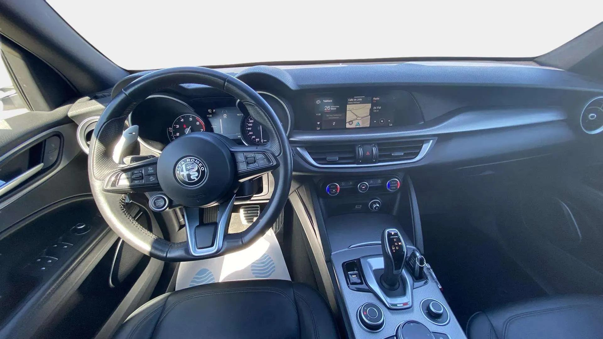 Alfa Romeo Stelvio 2.0 Gasolina Sprint Q4 - foto 9