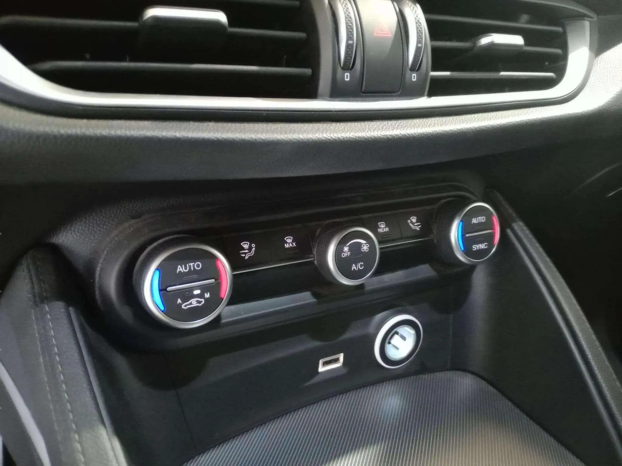 Alfa Romeo Stelvio 2.2 Diesel Sprint AWD - foto 6