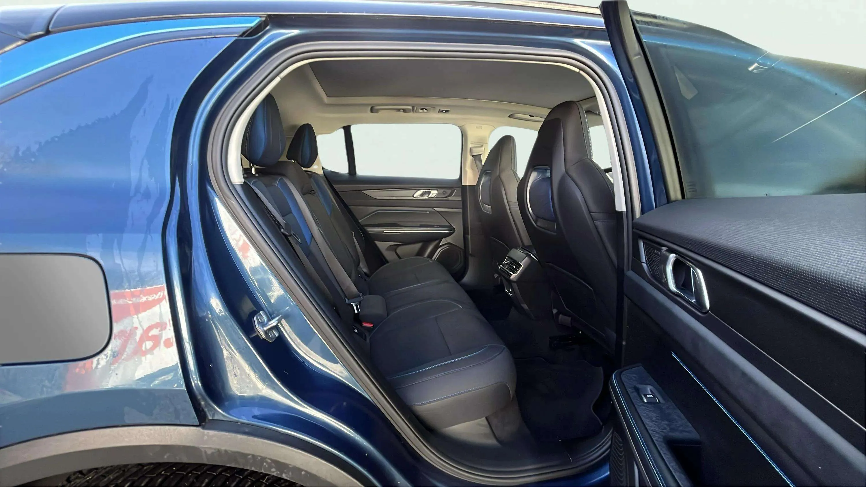 Lynk & Co 01 1.5 PHEV - foto 14