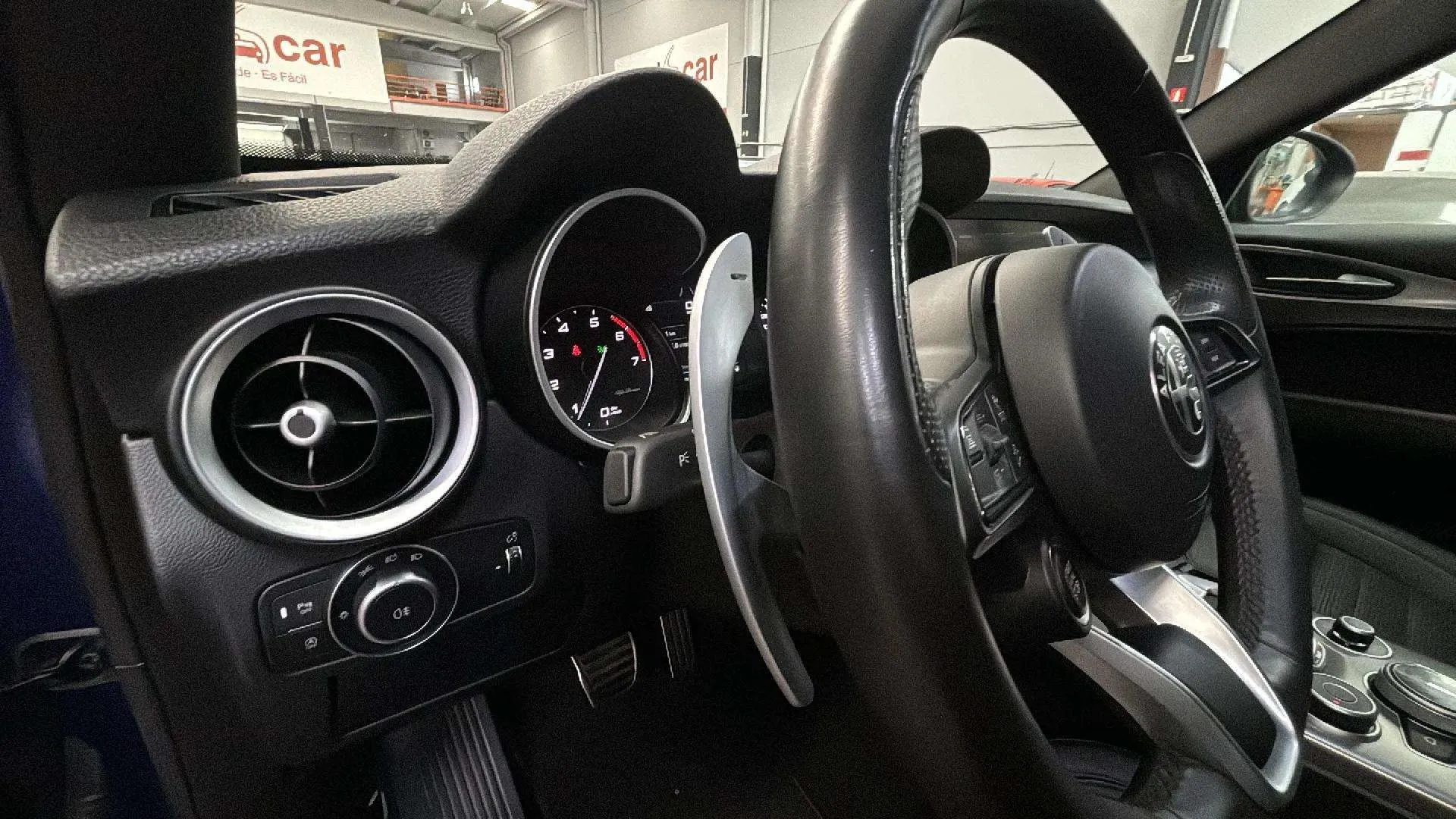 Alfa Romeo Stelvio 2.0 Gasolina Sprint Q4 - foto 22
