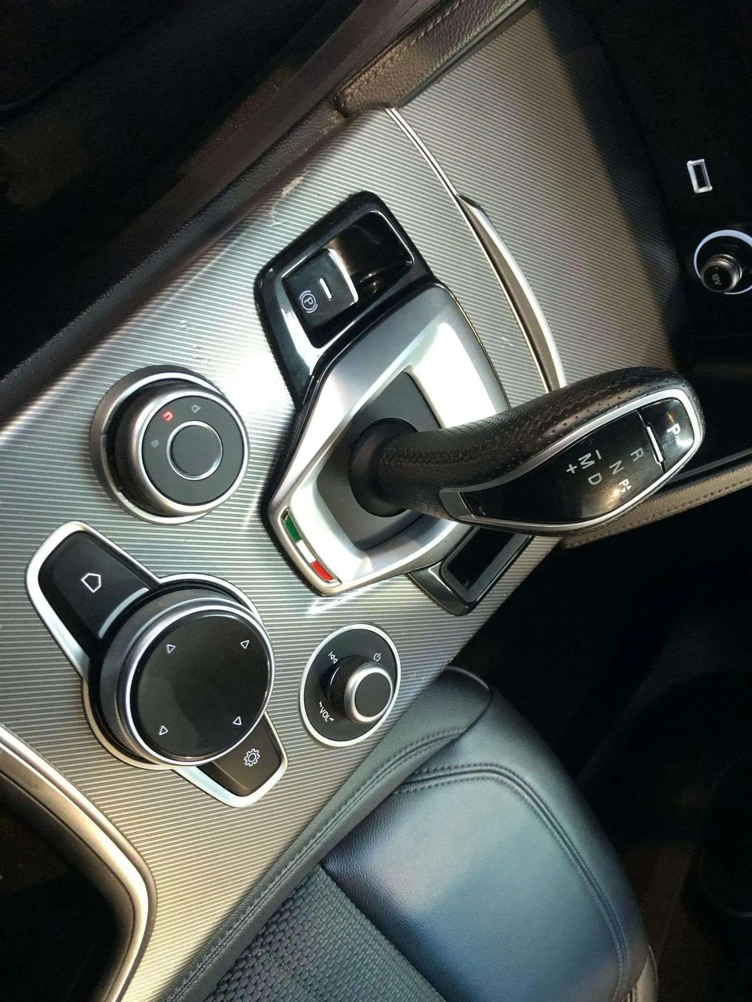 Alfa Romeo Stelvio 2.2 Diesel Sprint AWD - foto 12
