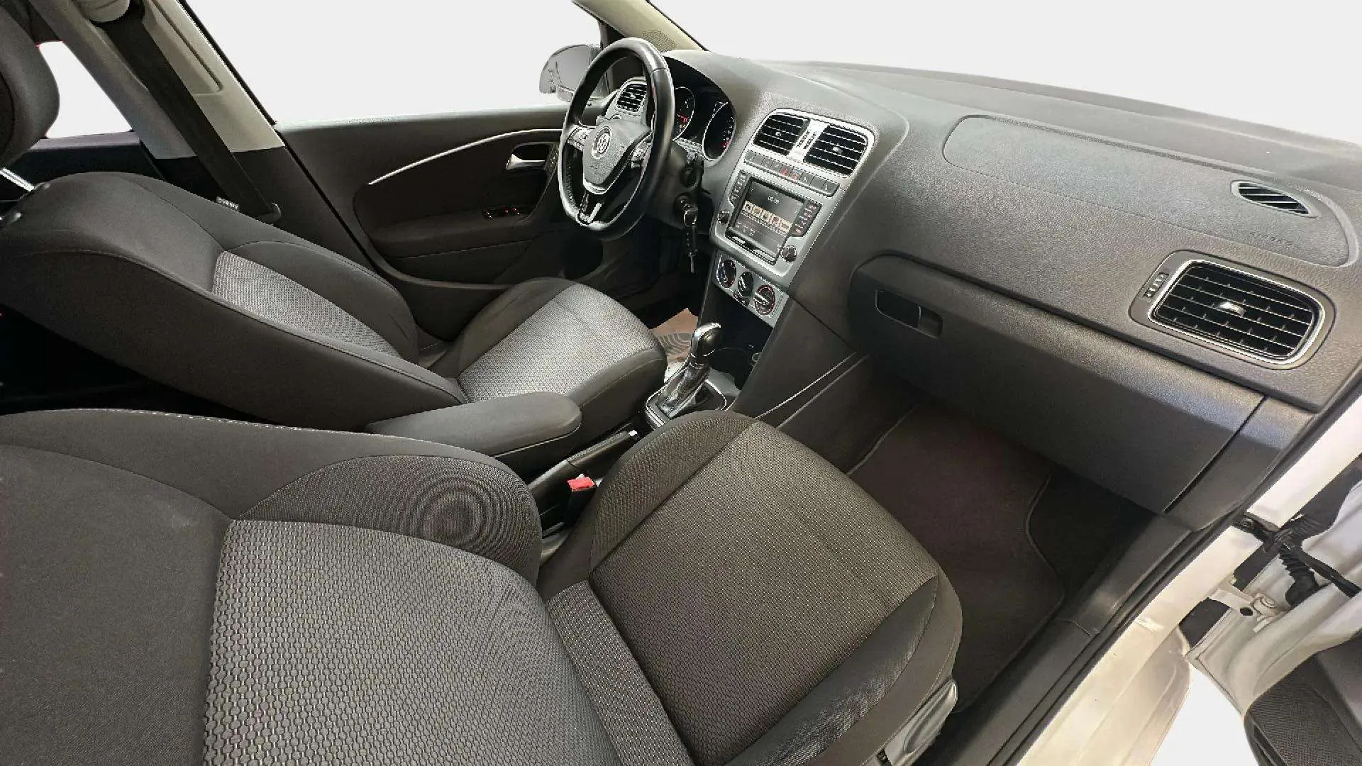 Volkswagen Polo Advance 1.4 TDI BMT DSG - foto 23