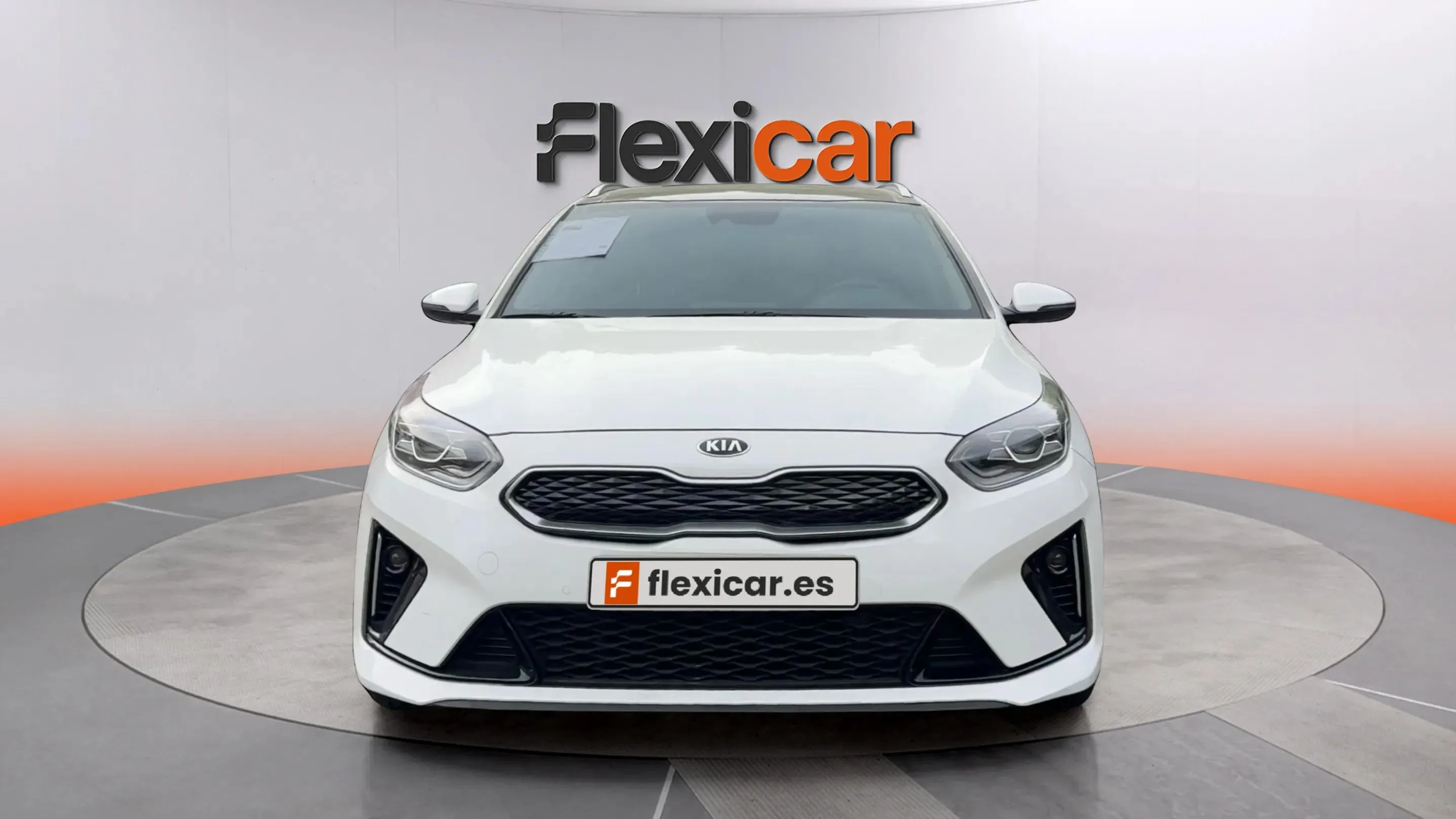 Kia Ceed Tourer 1.6 GDi PHEV eMotion - foto 2