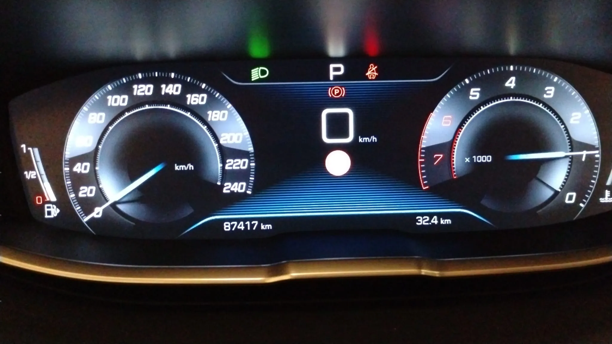 Peugeot 3008 1.2 PureTech Allure EAT6 - foto 9