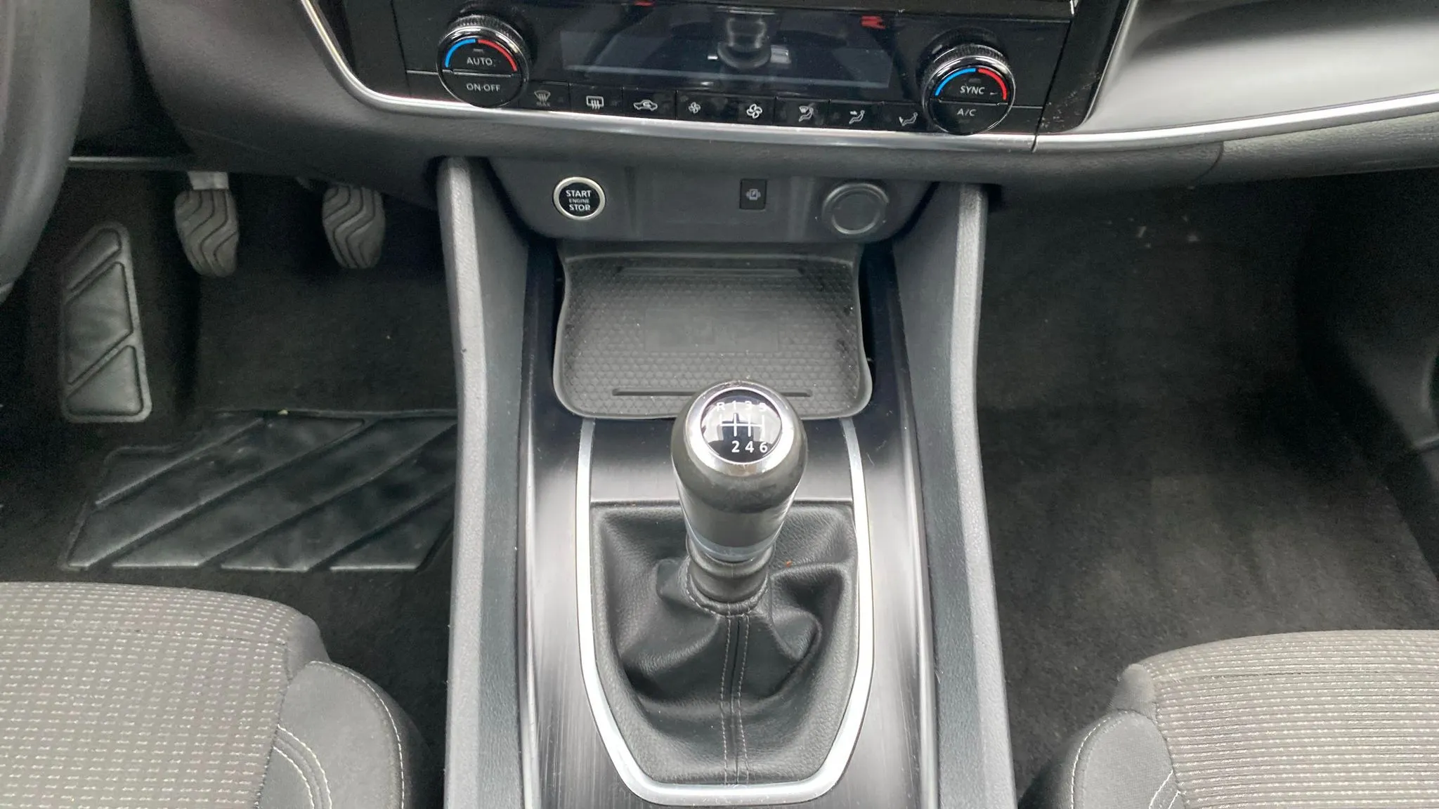 Nissan Qashqai DIG-T mHEV 4x2 Acenta - foto 13