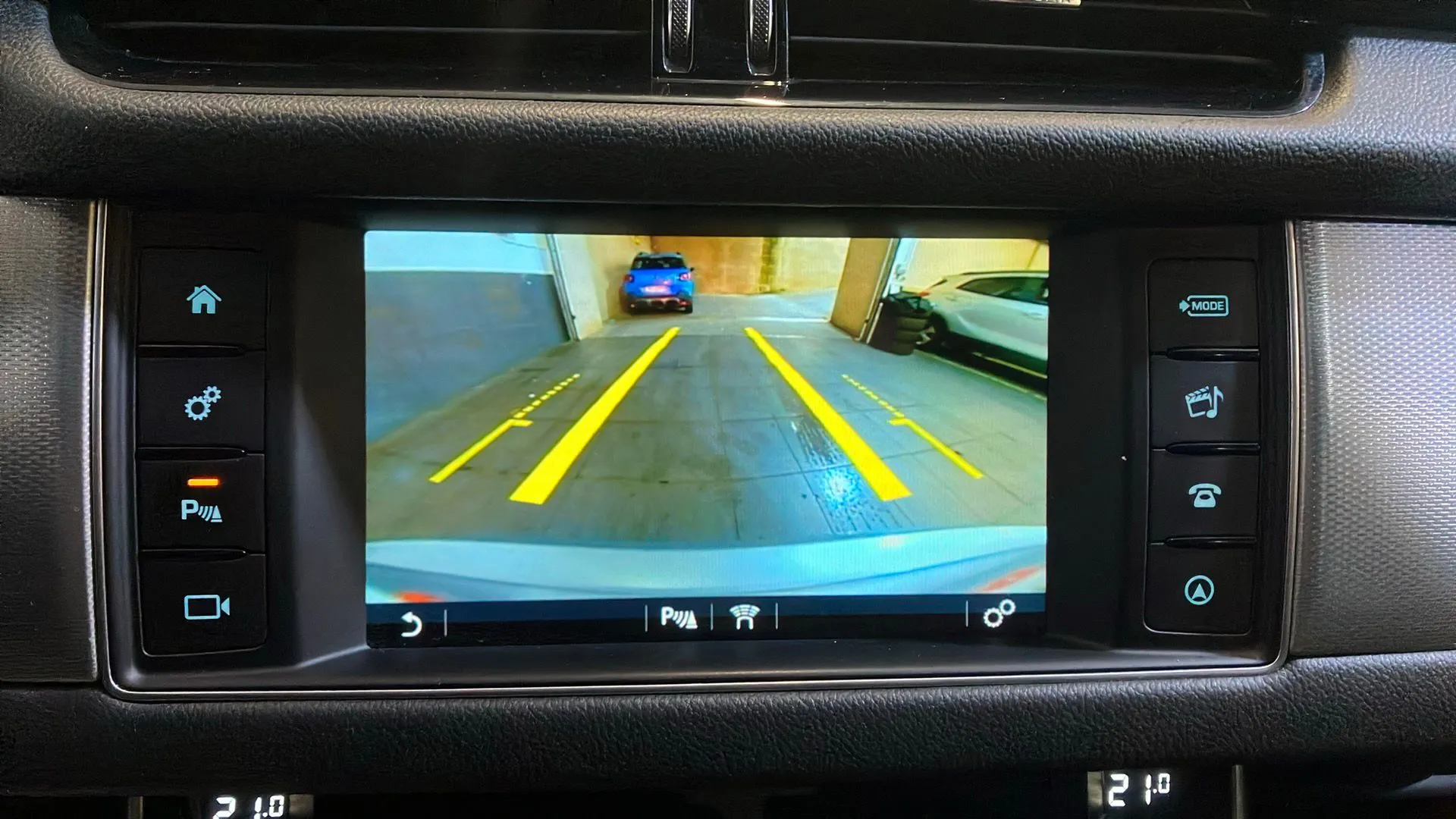 Jaguar XF 2.0D R-Sport - foto 15