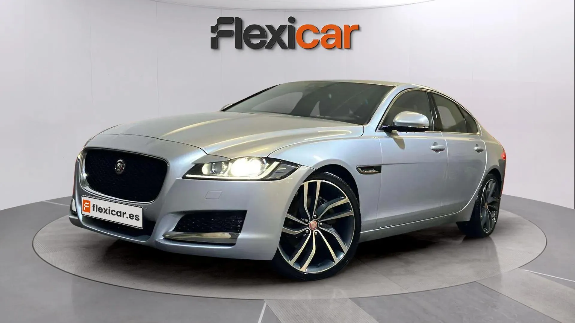 Jaguar XF 2.0D R-Sport - foto 3