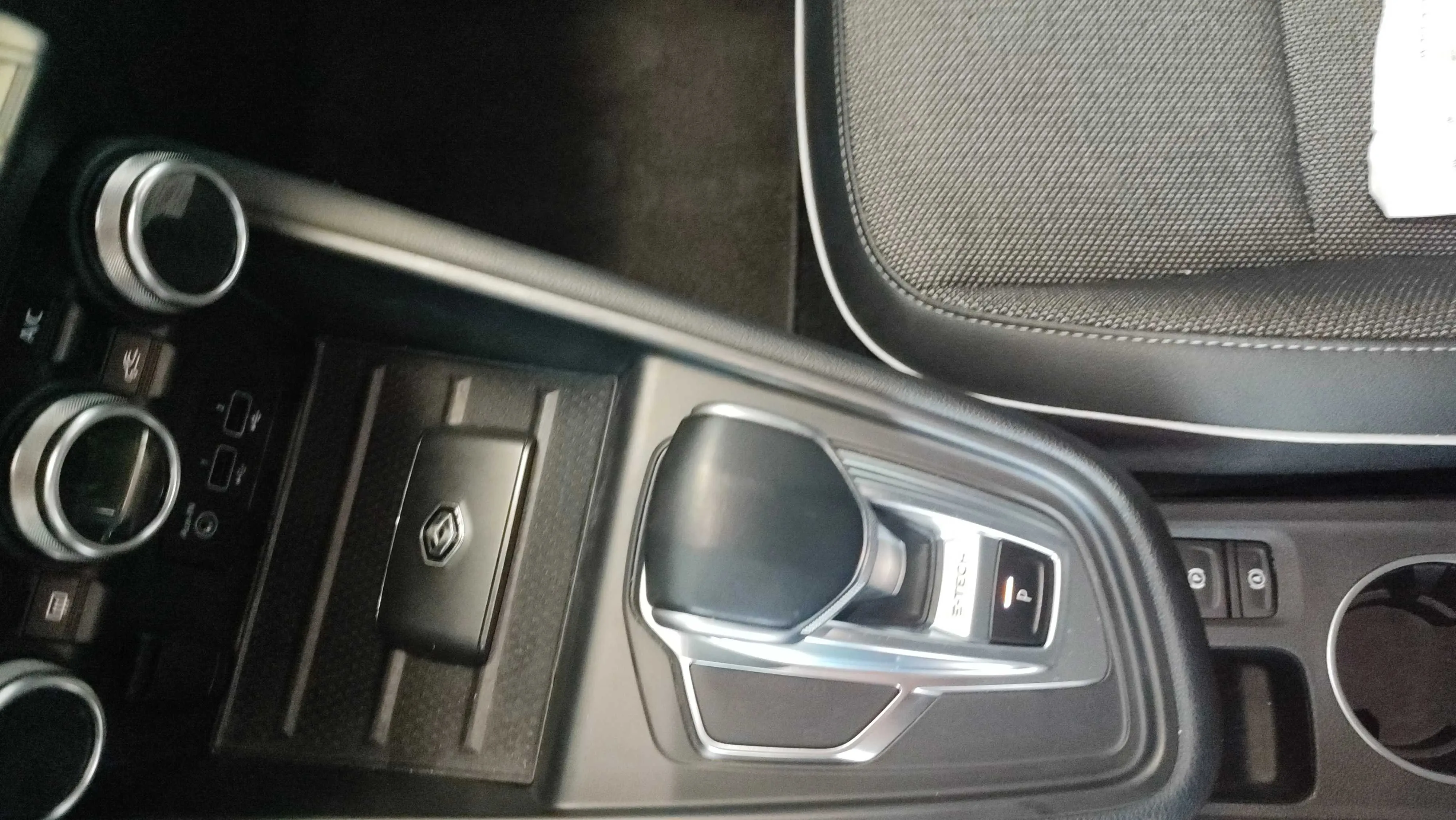 Renault Captur SL E-Tech Edition Híbrido enchuf. - foto 19
