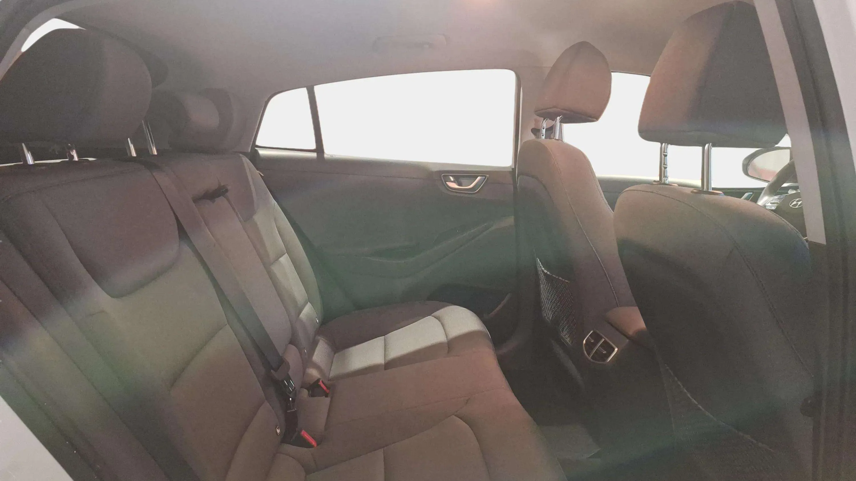 Hyundai Ioniq 1.6 GDI PHEV Style DCT - foto 11