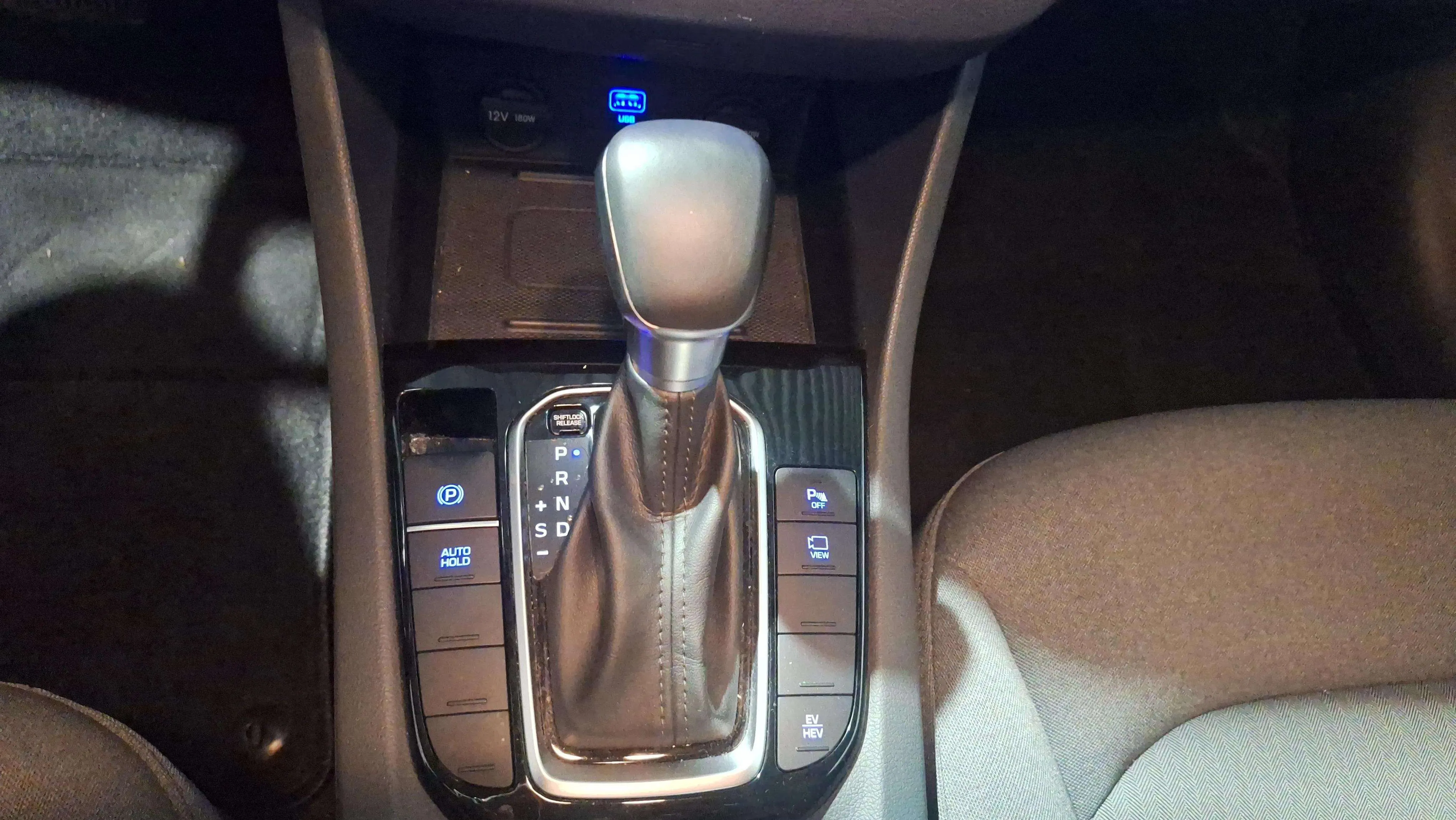 Hyundai Ioniq 1.6 GDI PHEV Style DCT - foto 21
