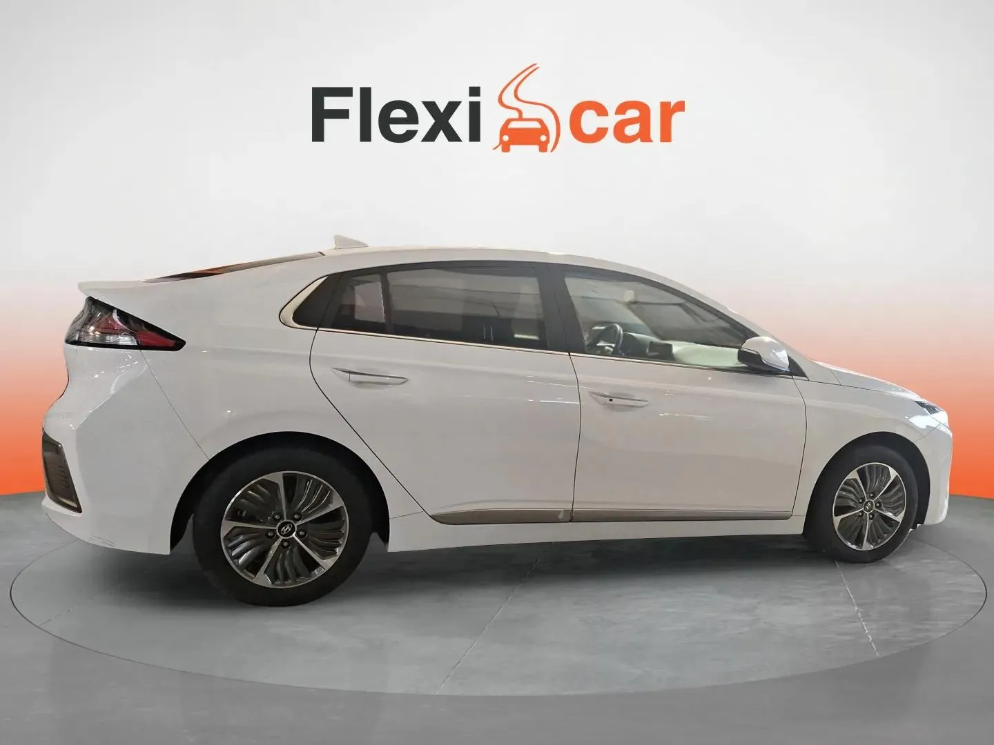 Hyundai Ioniq 1.6 GDI PHEV Style DCT - foto 3
