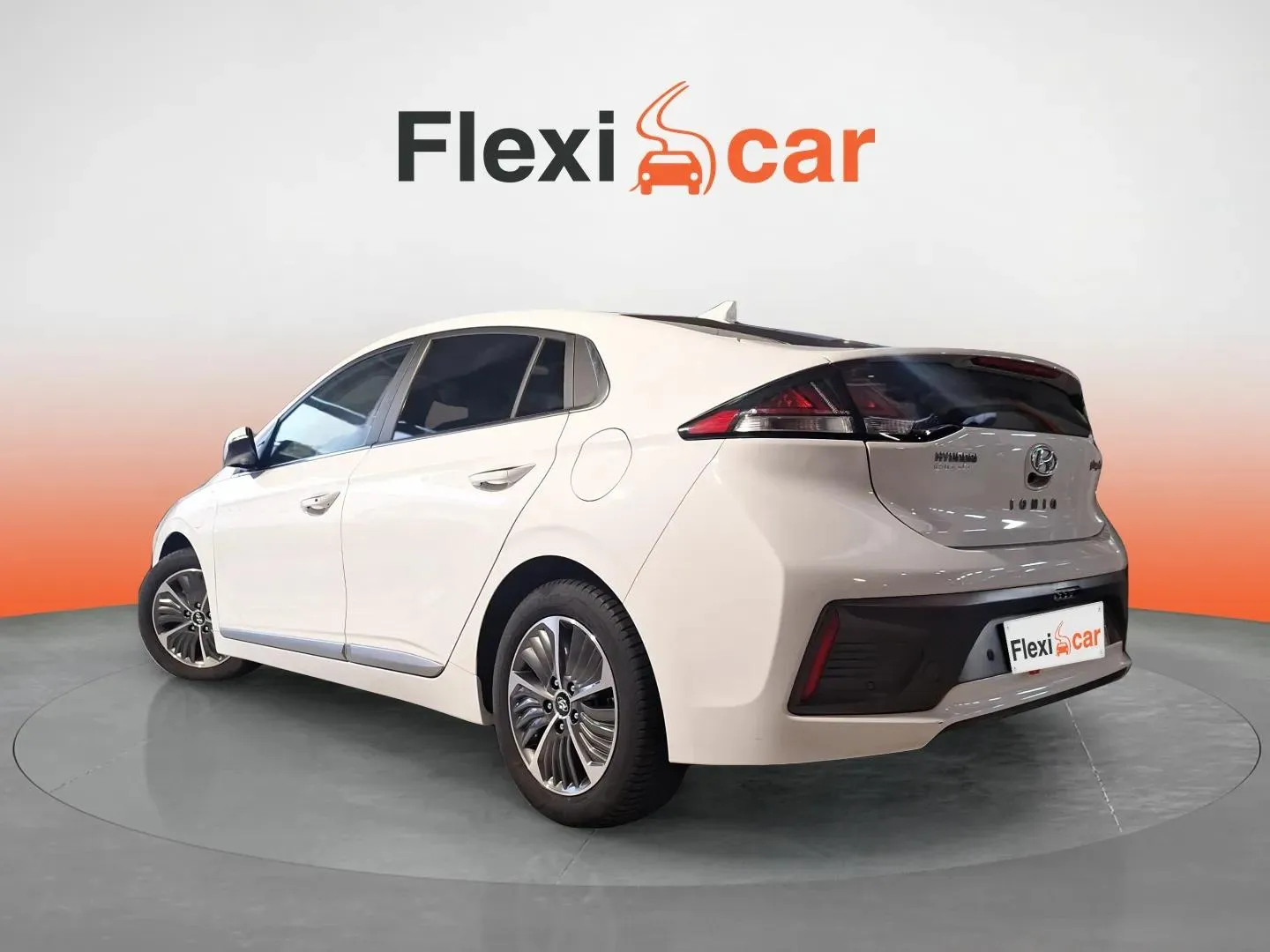 Hyundai Ioniq 1.6 GDI PHEV Style DCT - foto 6