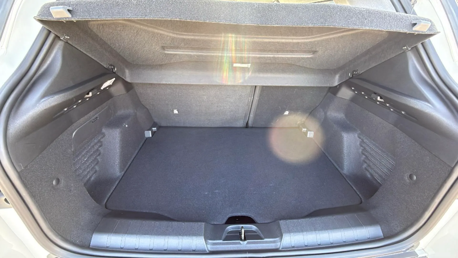 Jeep Avenger 1.2 G 1st Edition - foto 18