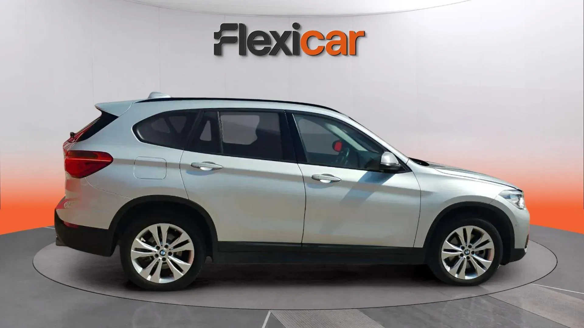 BMW X1 sDrive20i DCT - foto 7