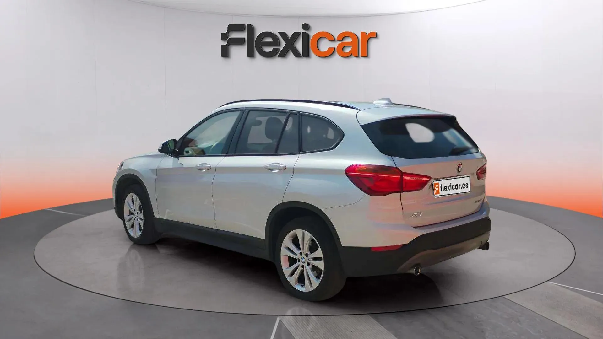 BMW X1 sDrive20i DCT - foto 5