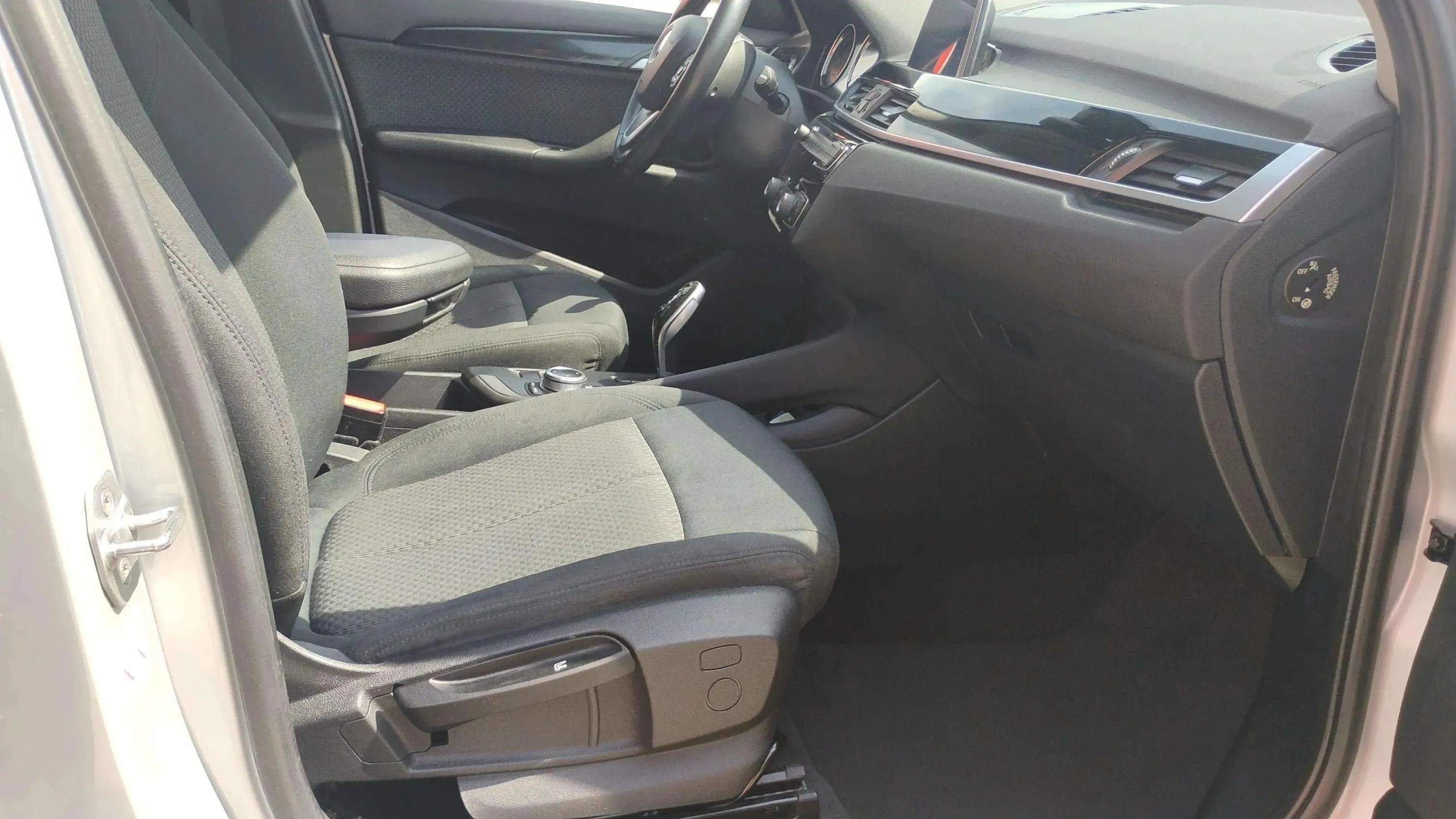 BMW X1 sDrive20i DCT - foto 17