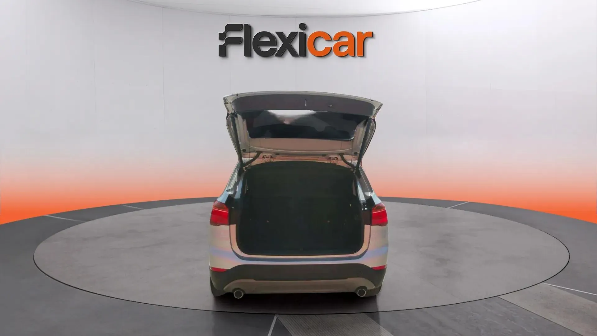 BMW X1 sDrive20i DCT - foto 13